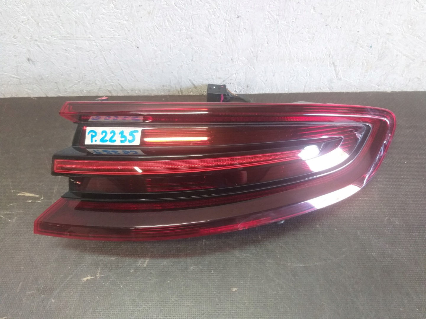 Porsche Macan 95B Rückleuchte 95B945096B Rearlamp - Thumbnail 1