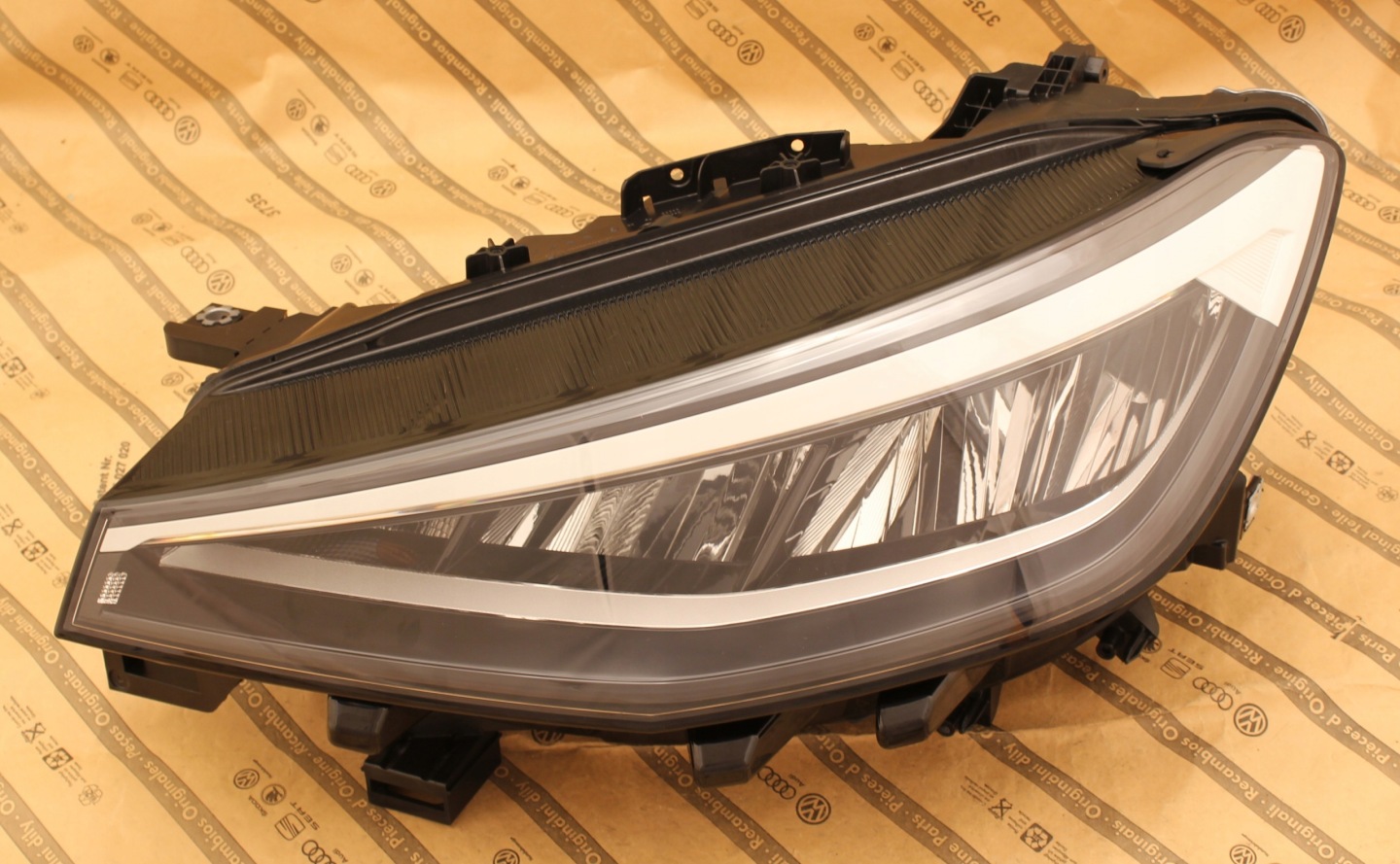 Frontscheinwerfer VW ID.4 E2 11B941005 LED Links Scheinwerfer Headlight - Thumbnail 1
