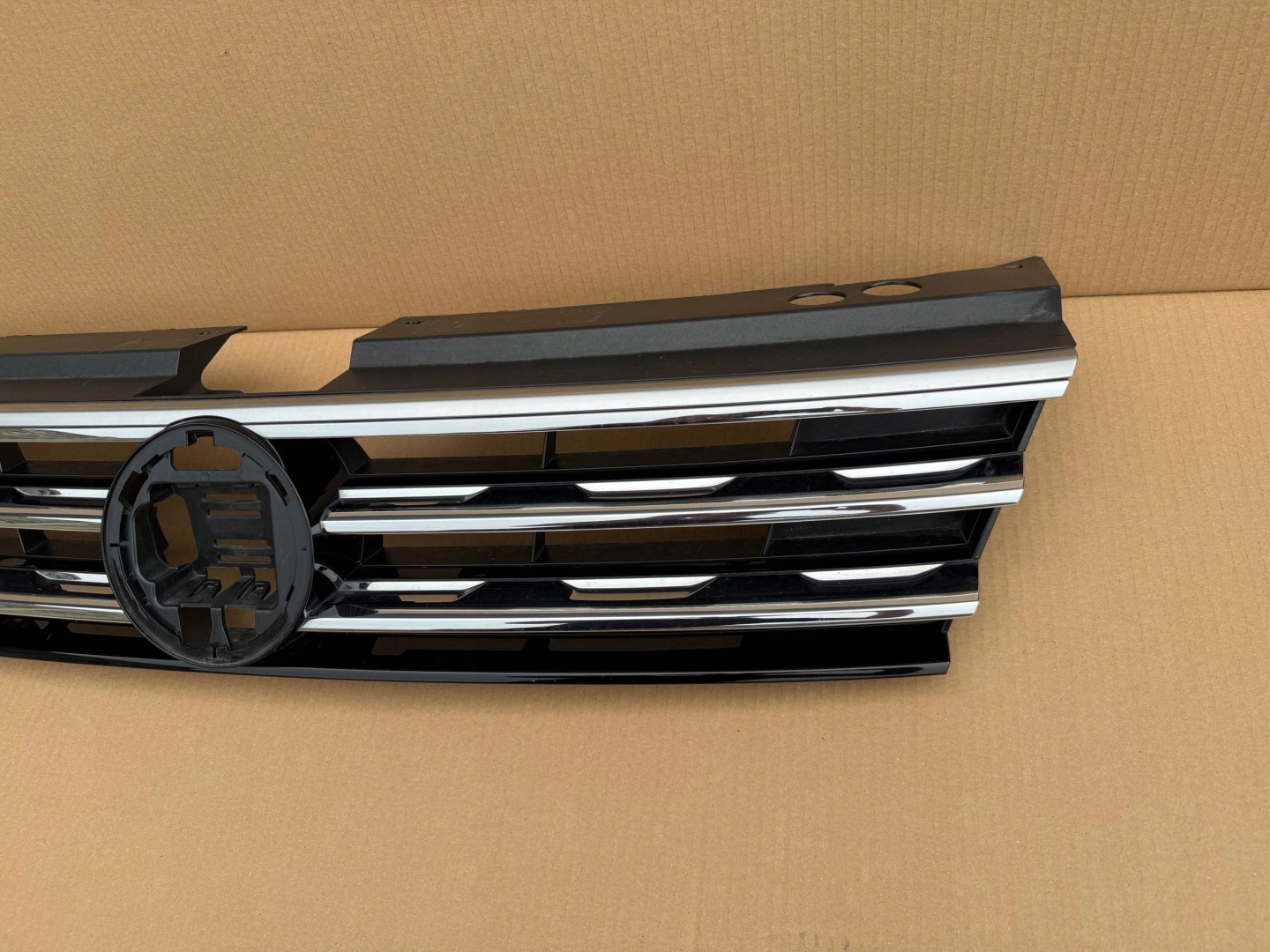 VW Tiguan Kühlergrill FRONTGRILL Kühlergitter 5NA853653RL - Thumbnail 3