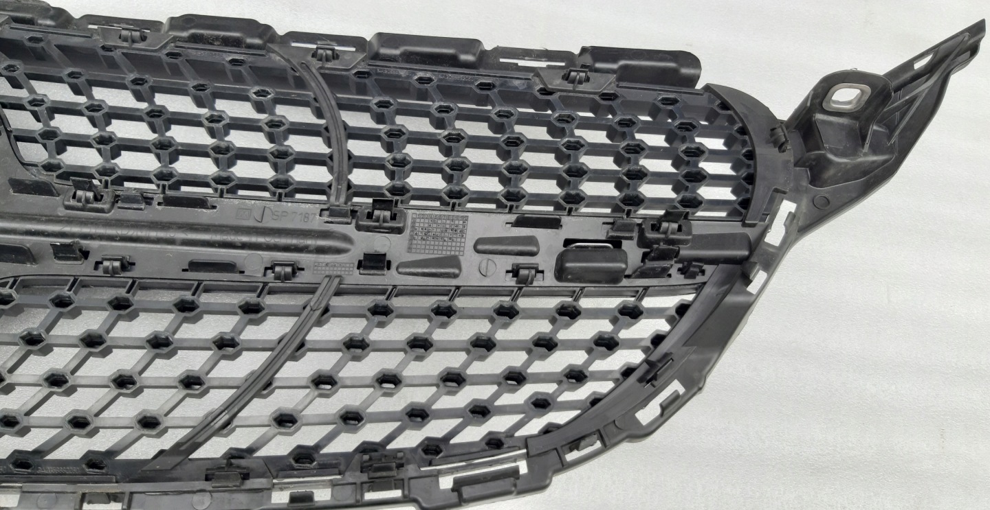 Mercedes-Benz C-Klasse W205 Kühlergrill FRONTGRILL Kühlergitter A2058800307 - Thumbnail 12