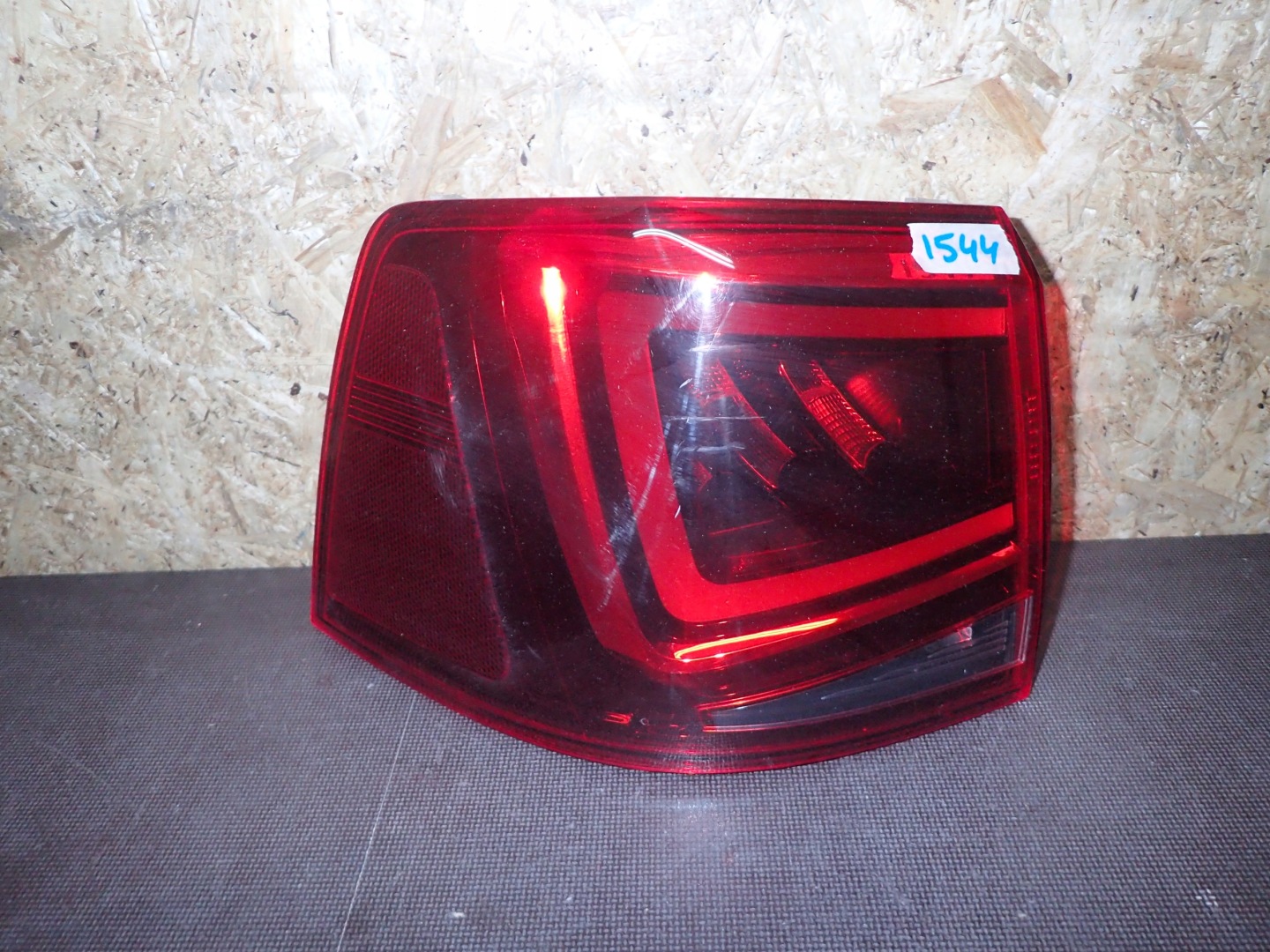 SEAT Alhambra 7N5 Rückleuchte 7N5945207 Rearlamp - Thumbnail 1