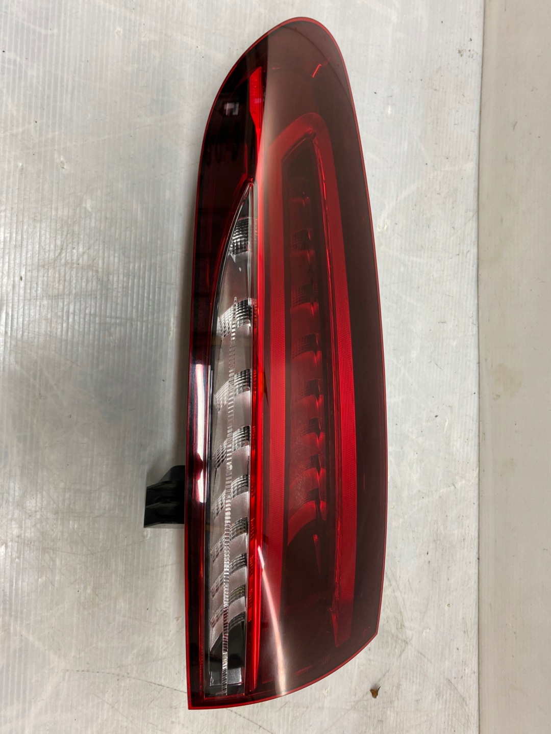 Mercedes-Benz EQC N293 Rückleuchte A2939062101 Rearlamp - Thumbnail 1