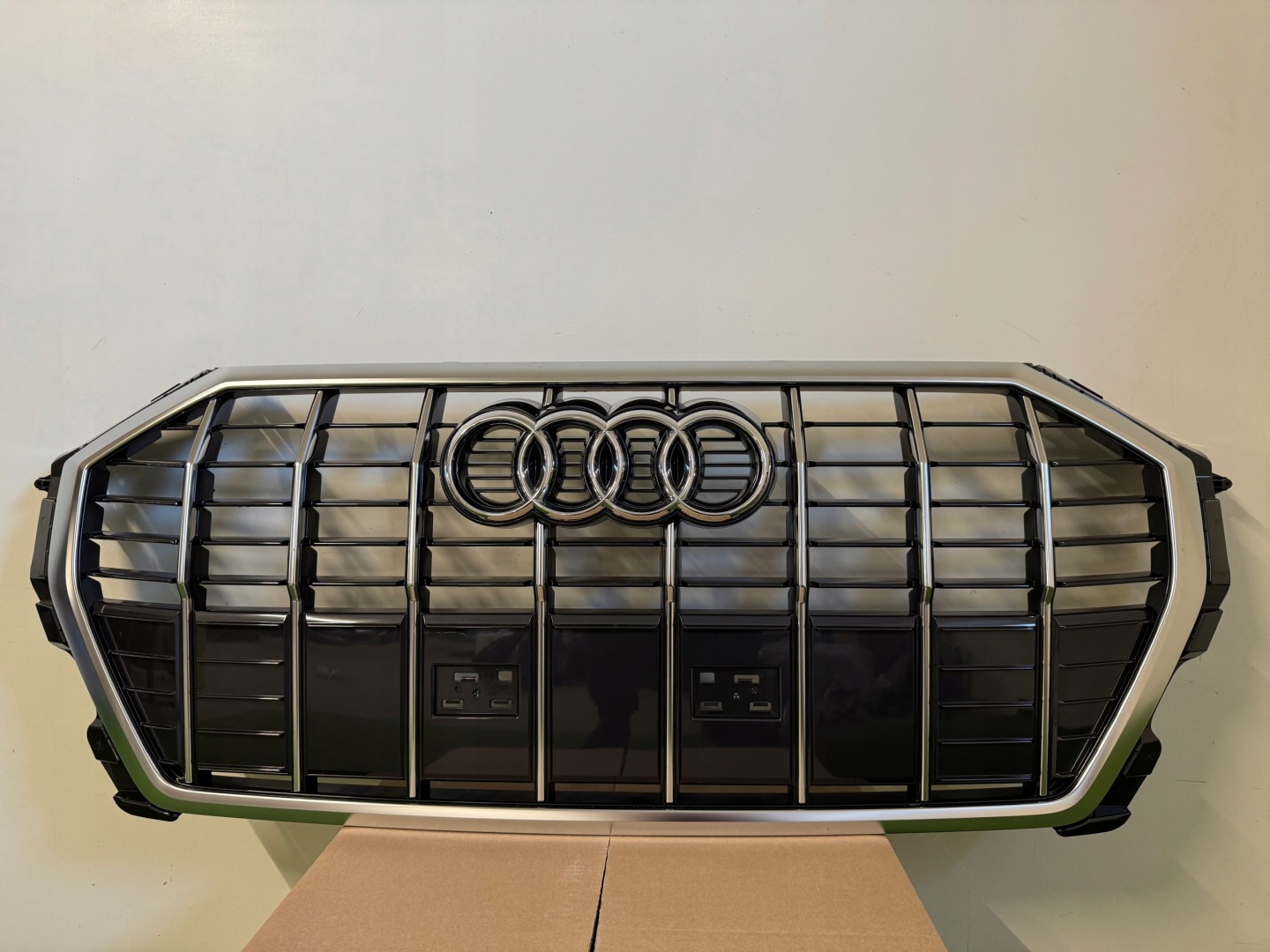 Audi Q3 Kühlergrill FRONTGRILL Kühlergitter 83A853651AU - Thumbnail 1
