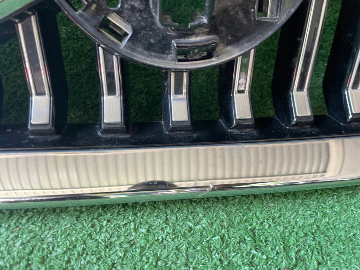 Volvo XC60 Kühlergrill FRONTGRILL Kühlergitter 32291019 - Thumbnail 3