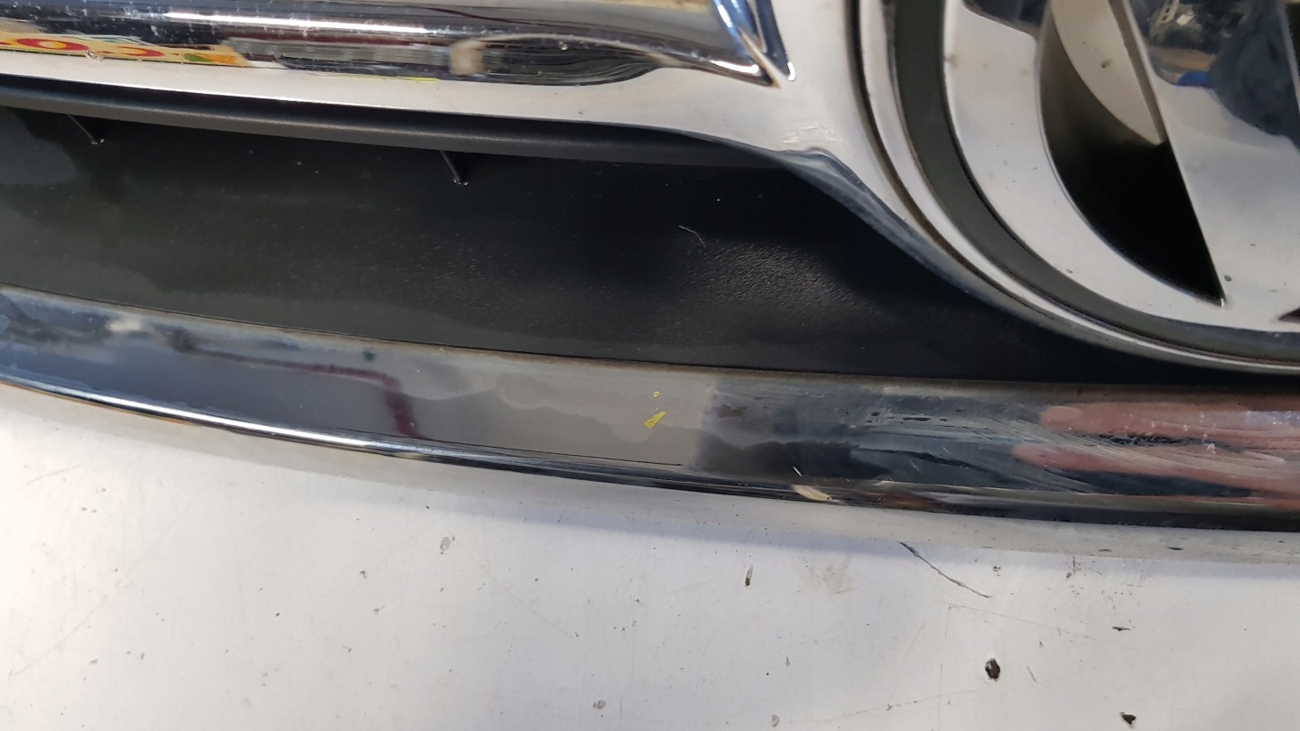 VW Tiguan Kühlergrill FRONTGRILL Kühlergitter 5N0853653A - Thumbnail 3