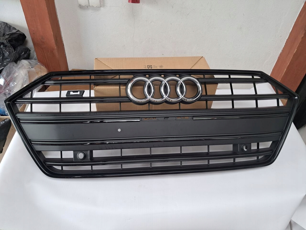 Audi 4K8 Kühlergrill FRONTGRILL Kühlergitter 4K8853653D - Thumbnail 1