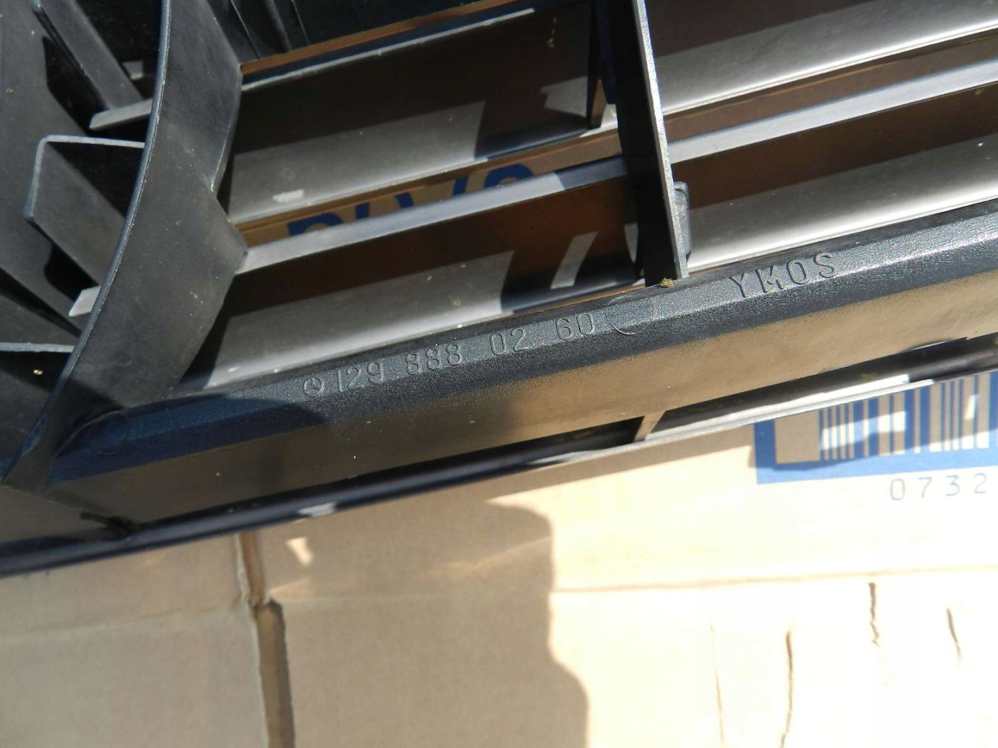 Mercedes-Benz SL-Klasse W129 Kühlergrill FRONTGRILL Kühlergitter A1298880260 - Thumbnail 9