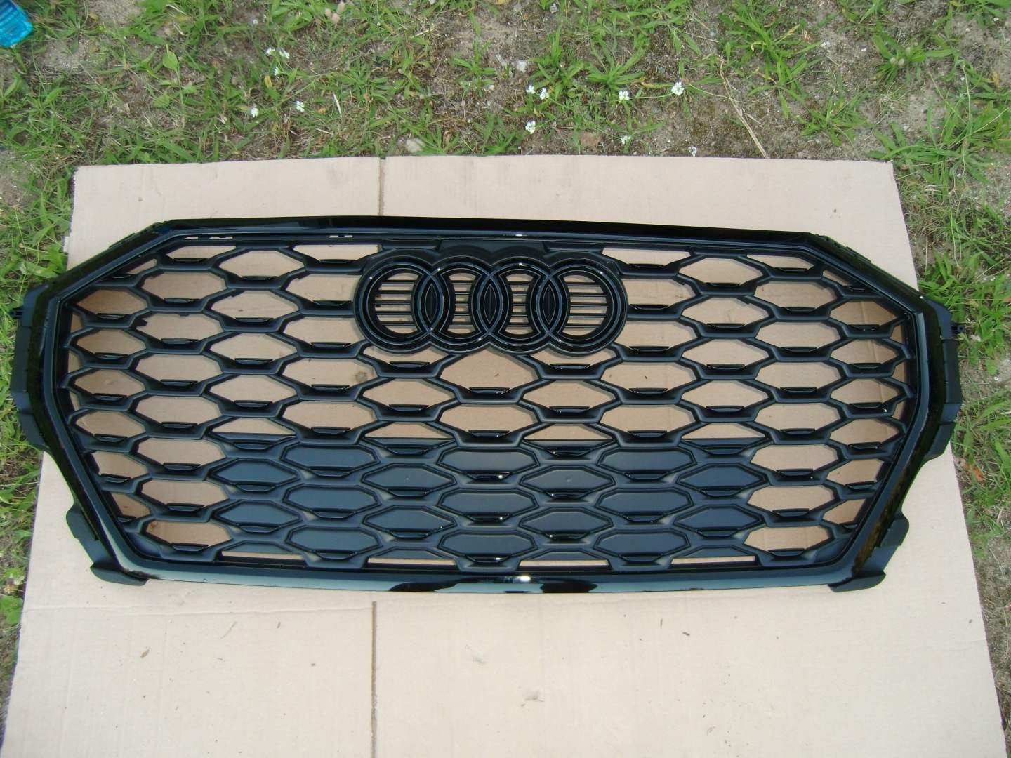 Audi Q3 Kühlergrill FRONTGRILL Kühlergitter 83F853651AU - Thumbnail 1