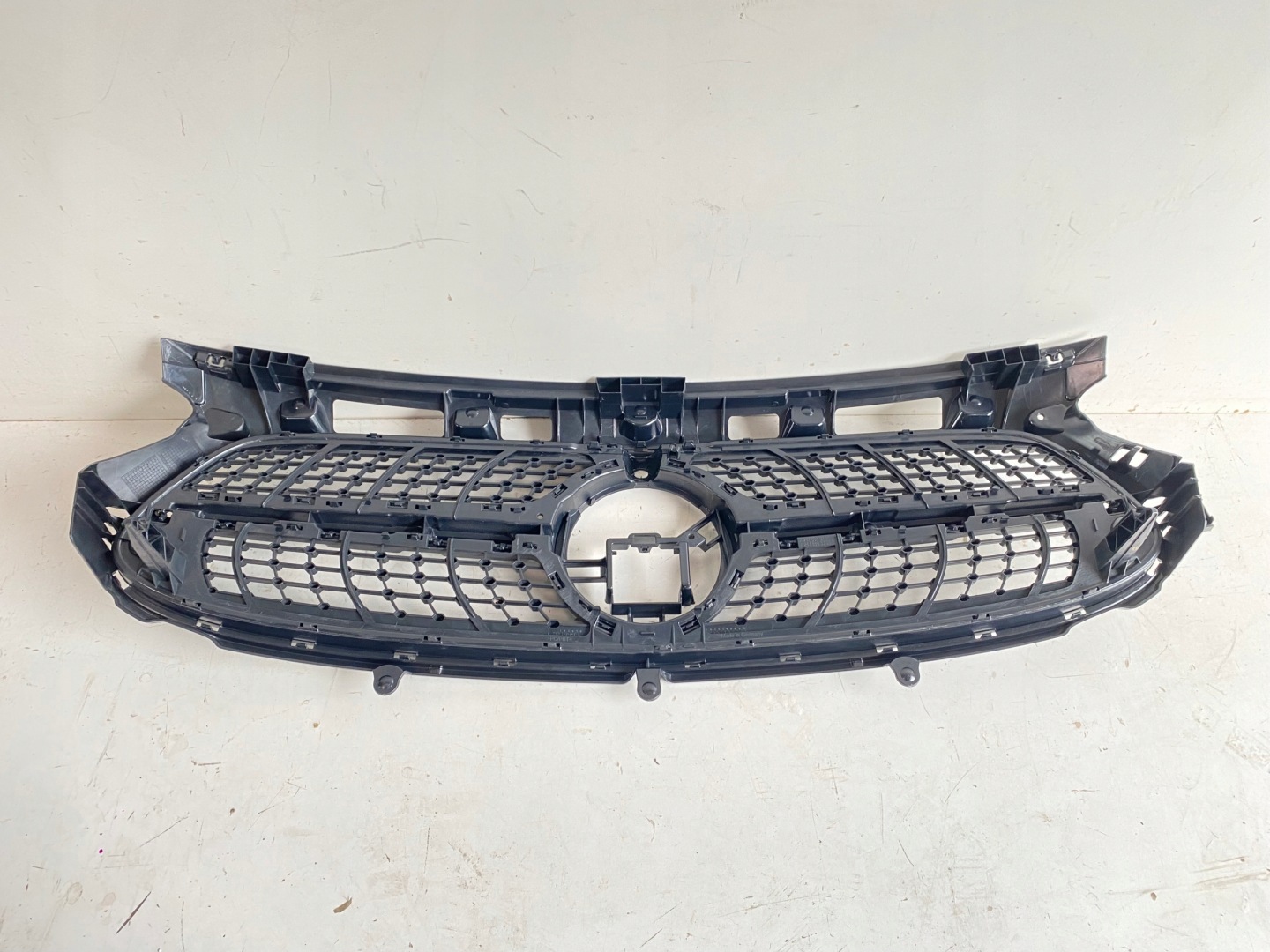 Mercedes-Benz GLA W247 Kühlergrill FRONTGRILL Kühlergitter A2478883901 - Thumbnail 4