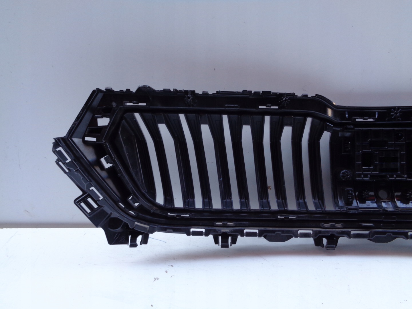 Skoda Kodiaq 565 Kühlergrill FRONTGRILL Kühlergitter 565853653A - Thumbnail 7