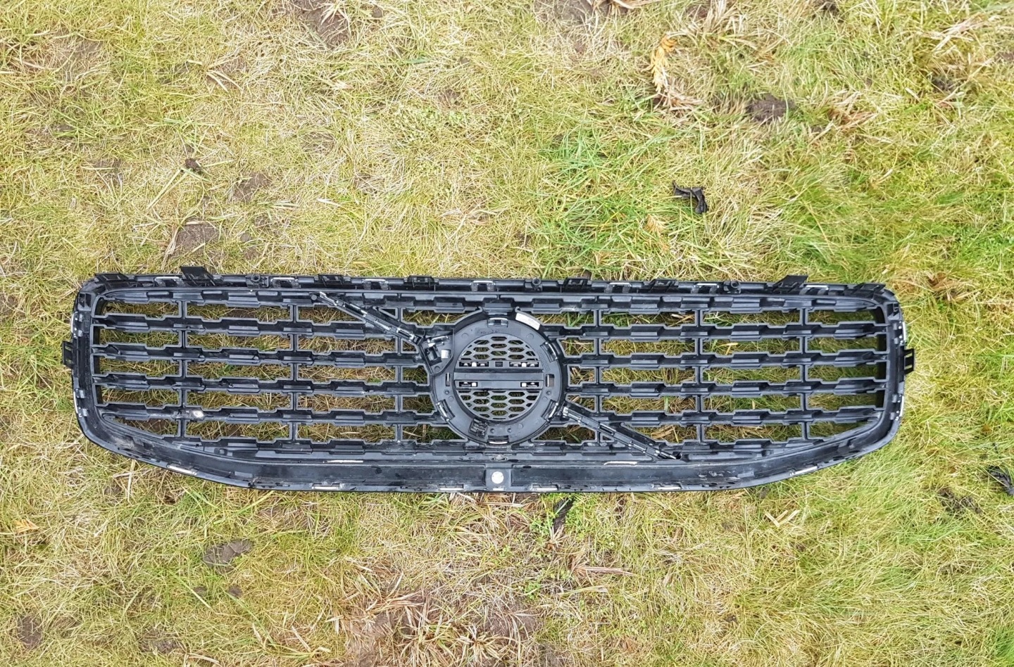 Volvo S60/V60 S60 Kühlergrill FRONTGRILL Kühlergitter 61320457 - Thumbnail 3