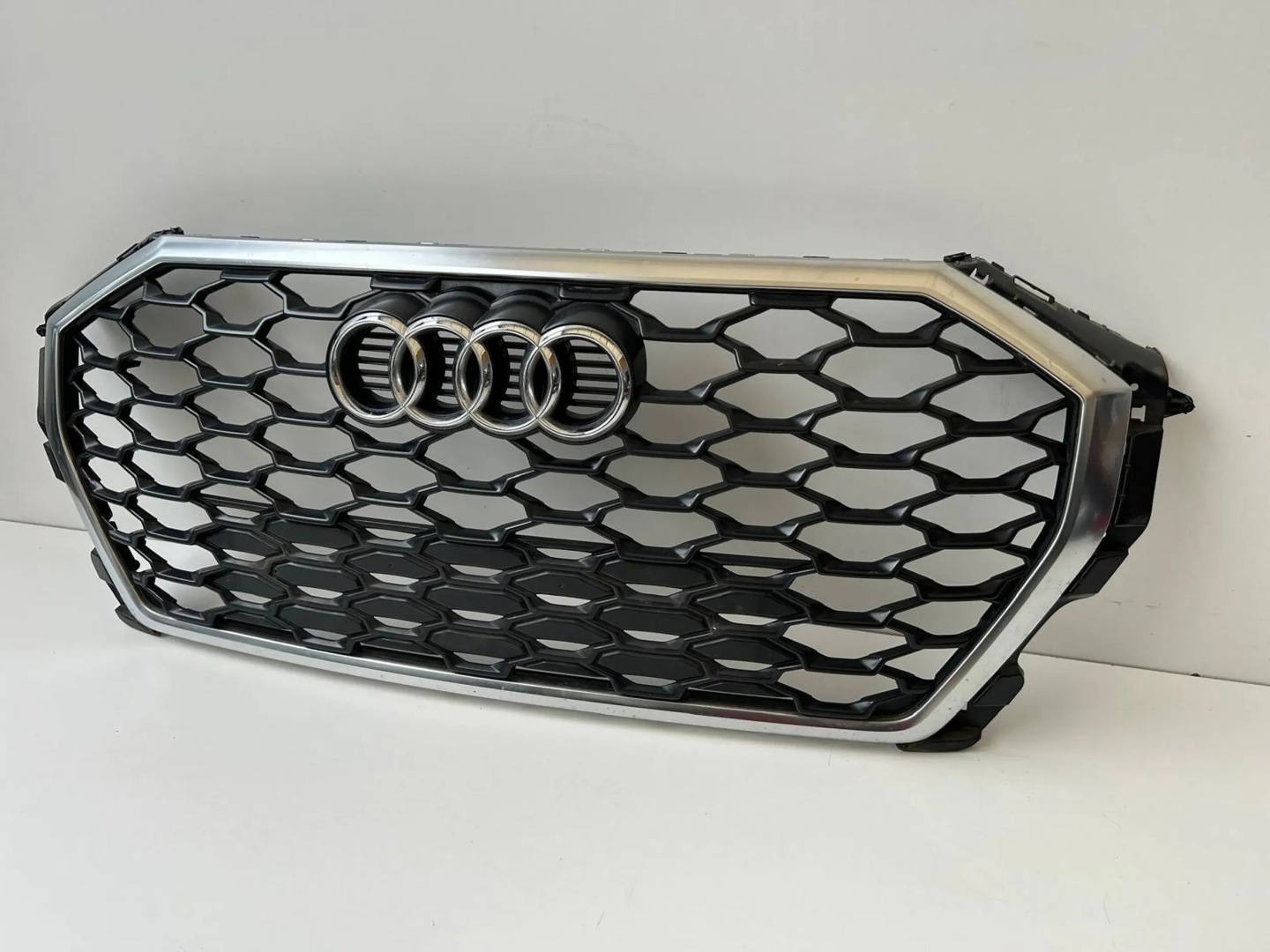 Audi Q3 Kühlergrill FRONTGRILL Kühlergitter 83F853651A - Thumbnail 2