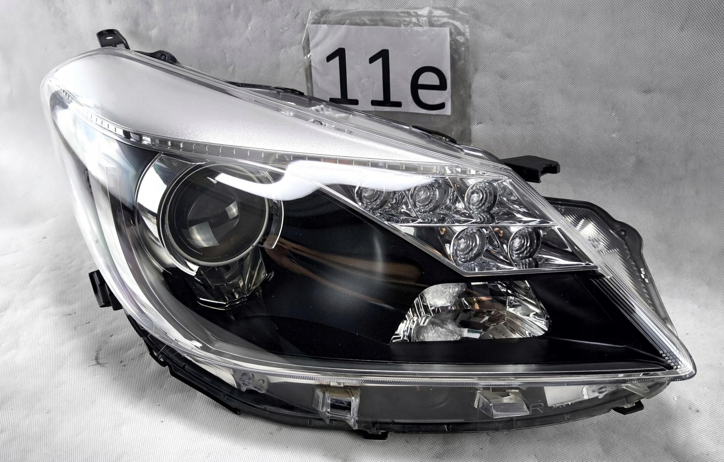 Frontscheinwerfer Toyota Yaris II XP9 LED Rechts Scheinwerfer Headlight - Thumbnail 1
