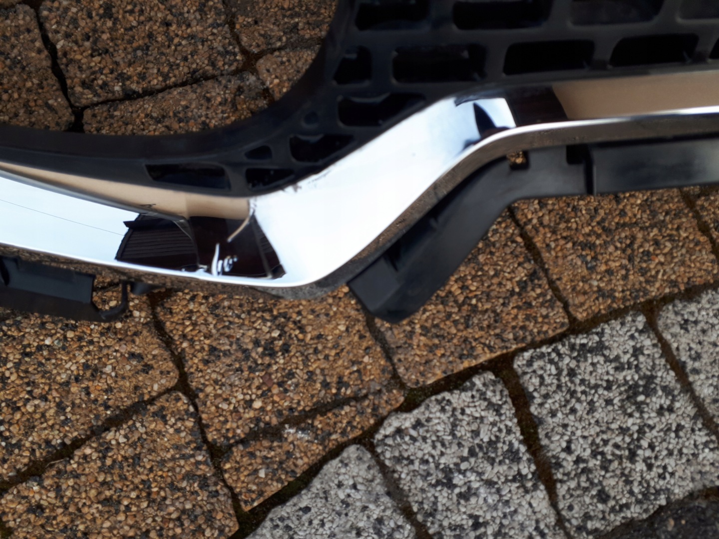 Suzuki Ignis I FH Kühlergrill FRONTGRILL Kühlergitter 7211162R72112 - Thumbnail 5