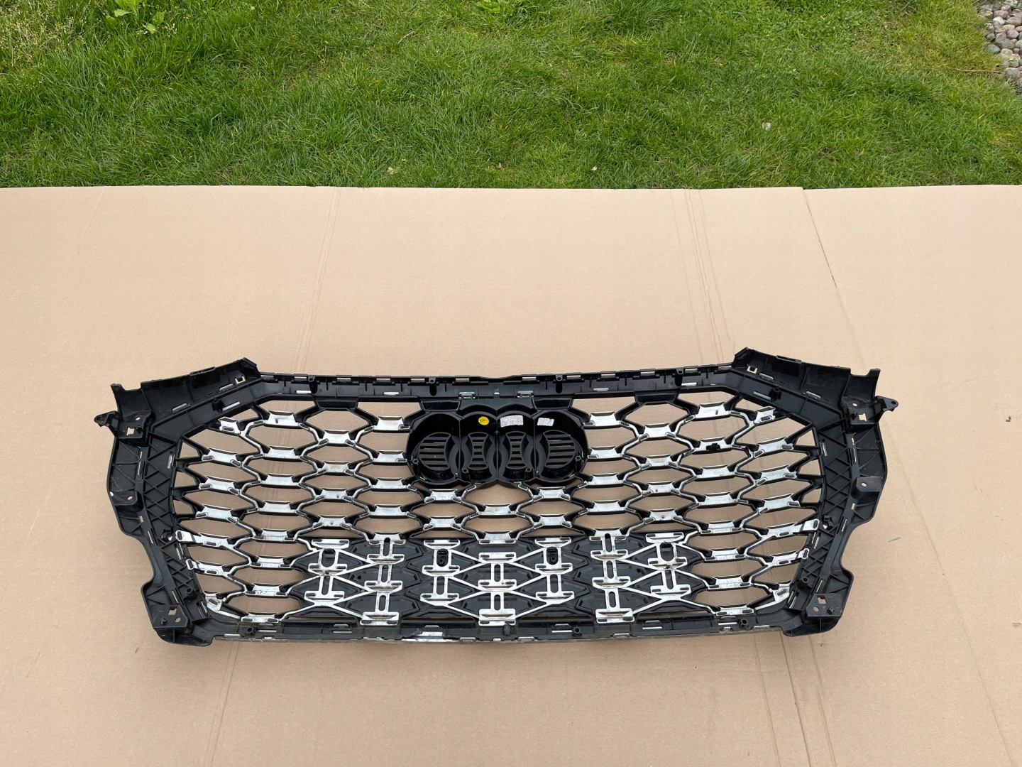 Audi Q3 Kühlergrill FRONTGRILL Kühlergitter 83F853651 - Thumbnail 6