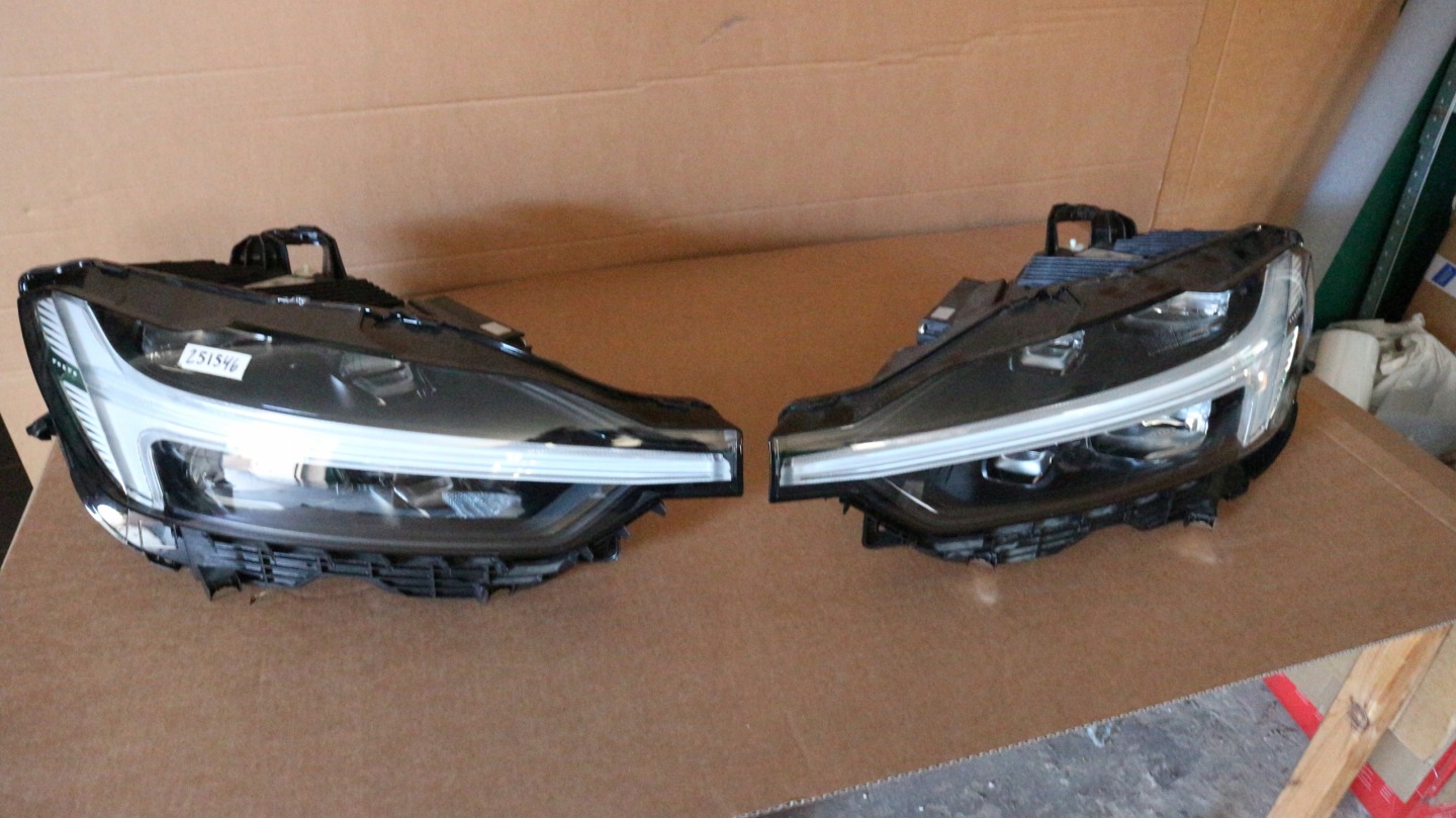 Frontscheinwerfer Volvo XC60 32420432 Facelift LED Links Scheinwerfer Headlight - Thumbnail 1