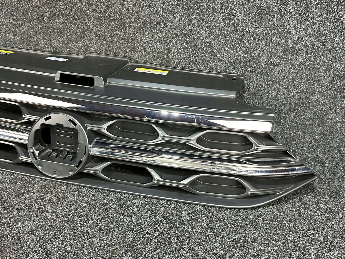VW T-Roc A1 Kühlergrill FRONTGRILL Kühlergitter 2GA853653H - Thumbnail 3