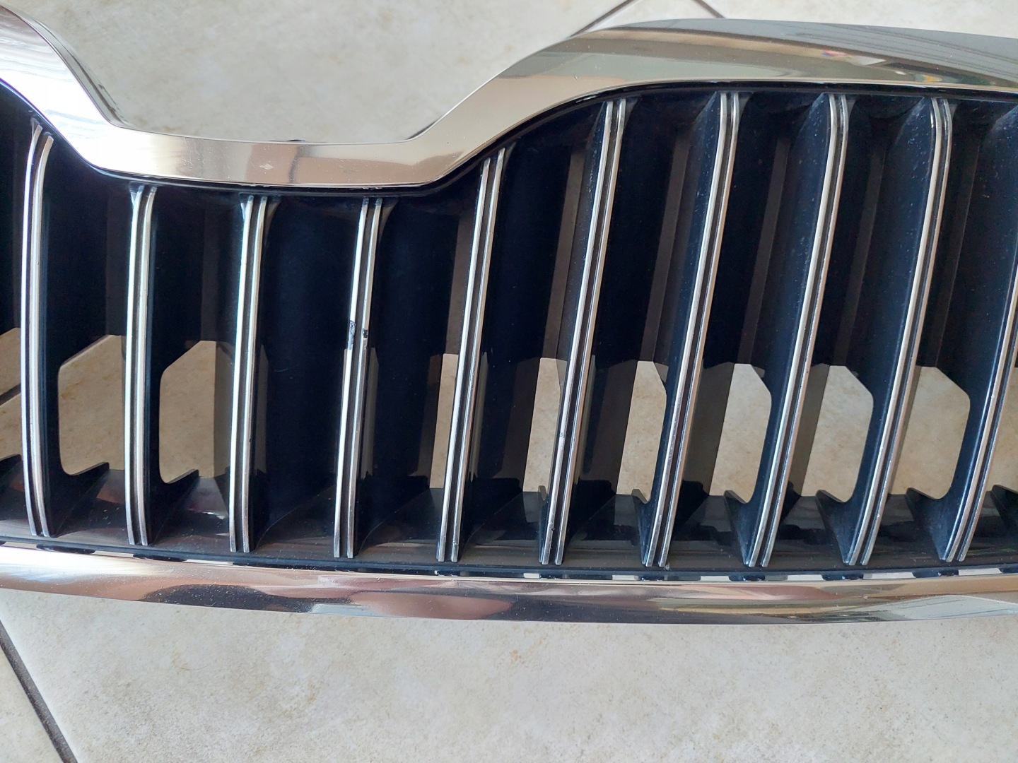 Skoda Superb 3U Kühlergrill FRONTGRILL Kühlergitter 3T0853668B - Thumbnail 7