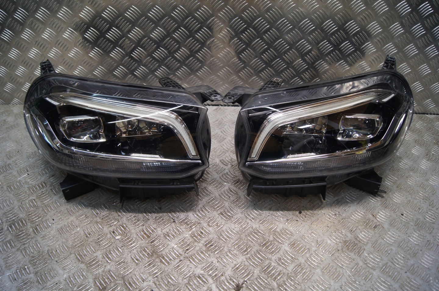 Frontscheinwerfer Mercedes-Benz X-Klasse W470 A4709060800 LED Links Headlight - Thumbnail 1