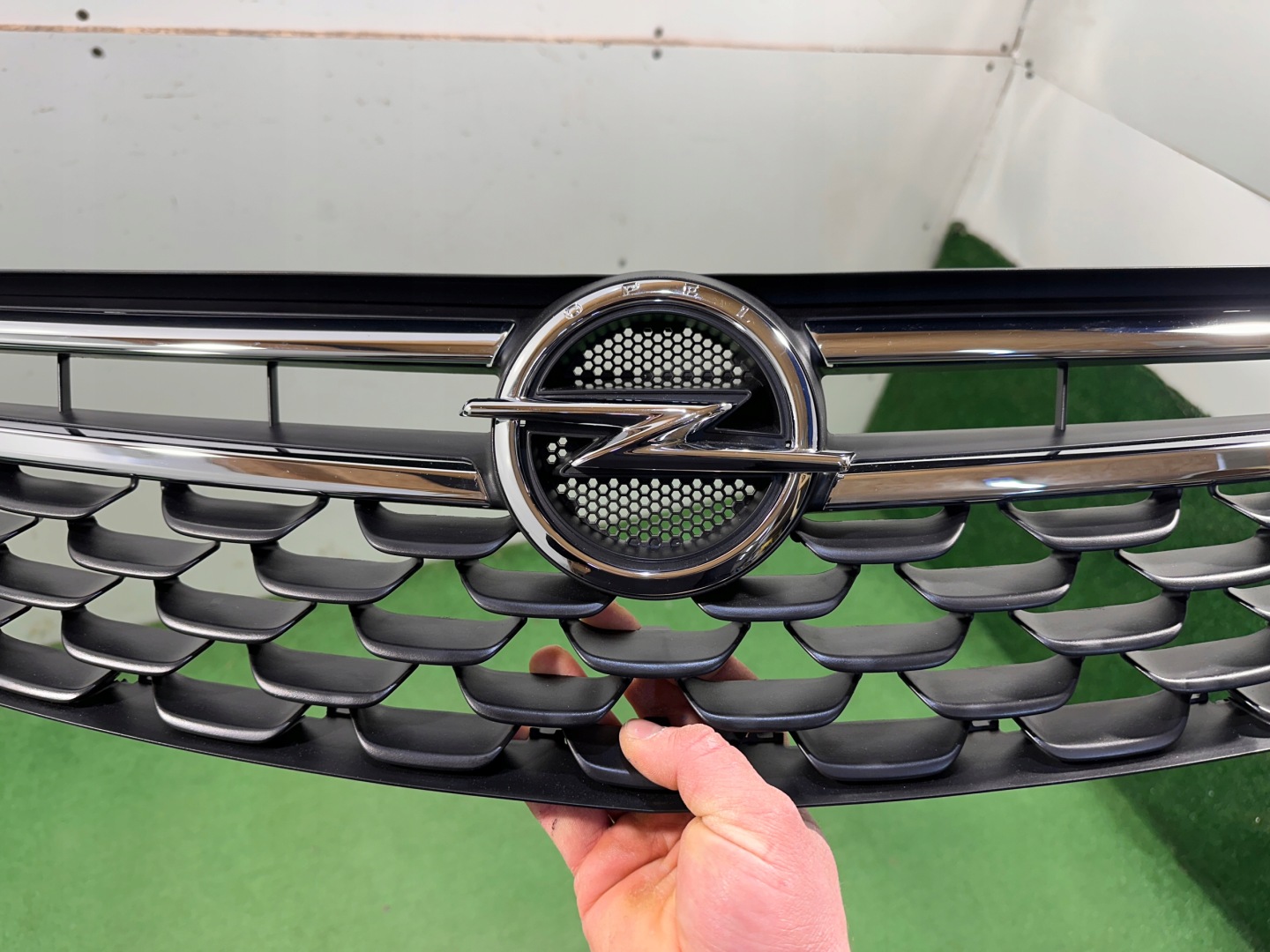 Opel Astra Kühlergrill FRONTGRILL Kühlergitter 13464791 - Thumbnail 7