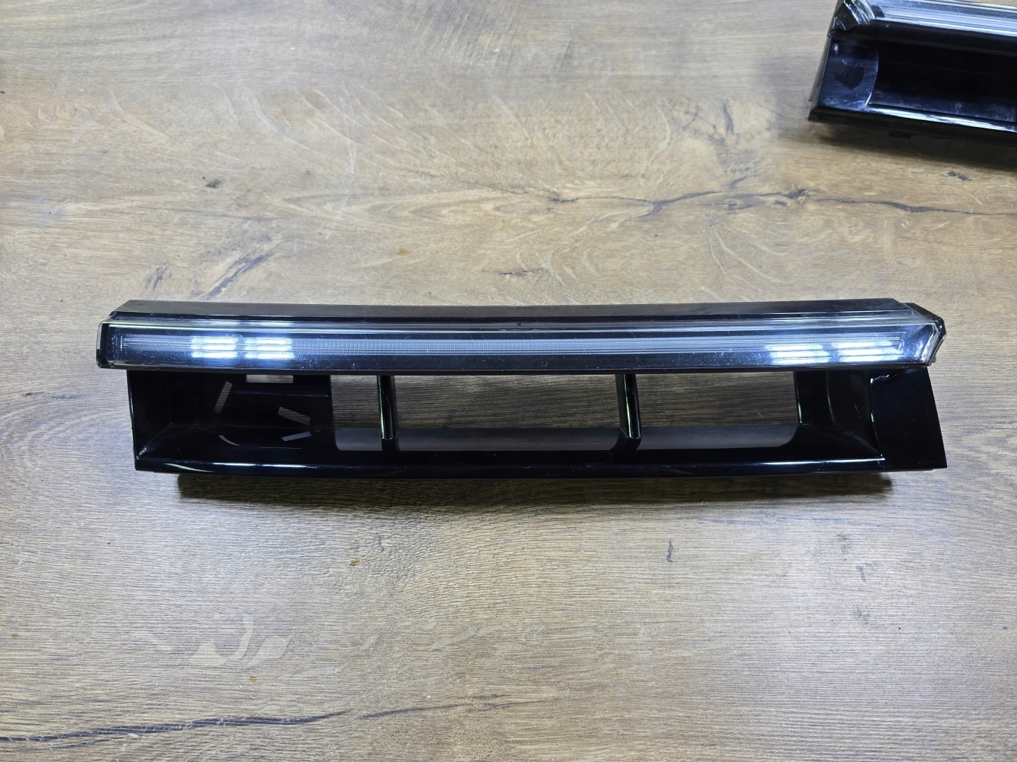 VW Passat B9 Kühlergrill FRONTGRILL Kühlergitter 3J0941654A - Thumbnail 1