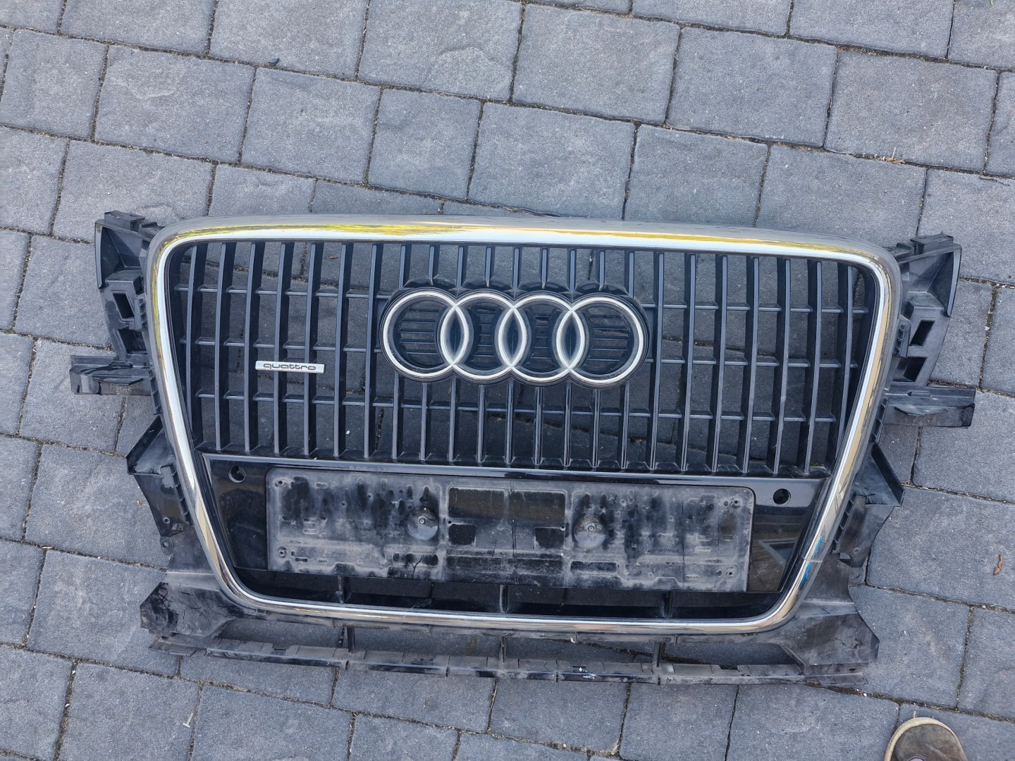 Audi Q5 Kühlergrill FRONTGRILL Kühlergitter 8R0853658 - Thumbnail 1