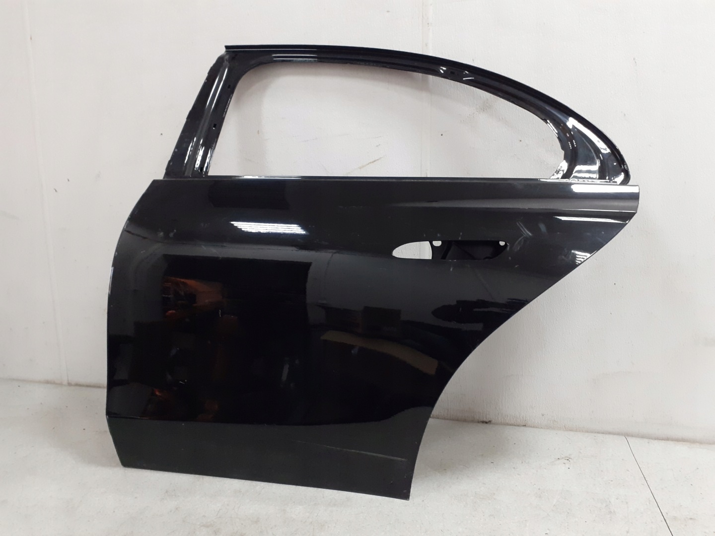 Mercedes-Benz E-Klasse W214 Tür Hinten Links Limousine Door A2147323100 - Thumbnail 1