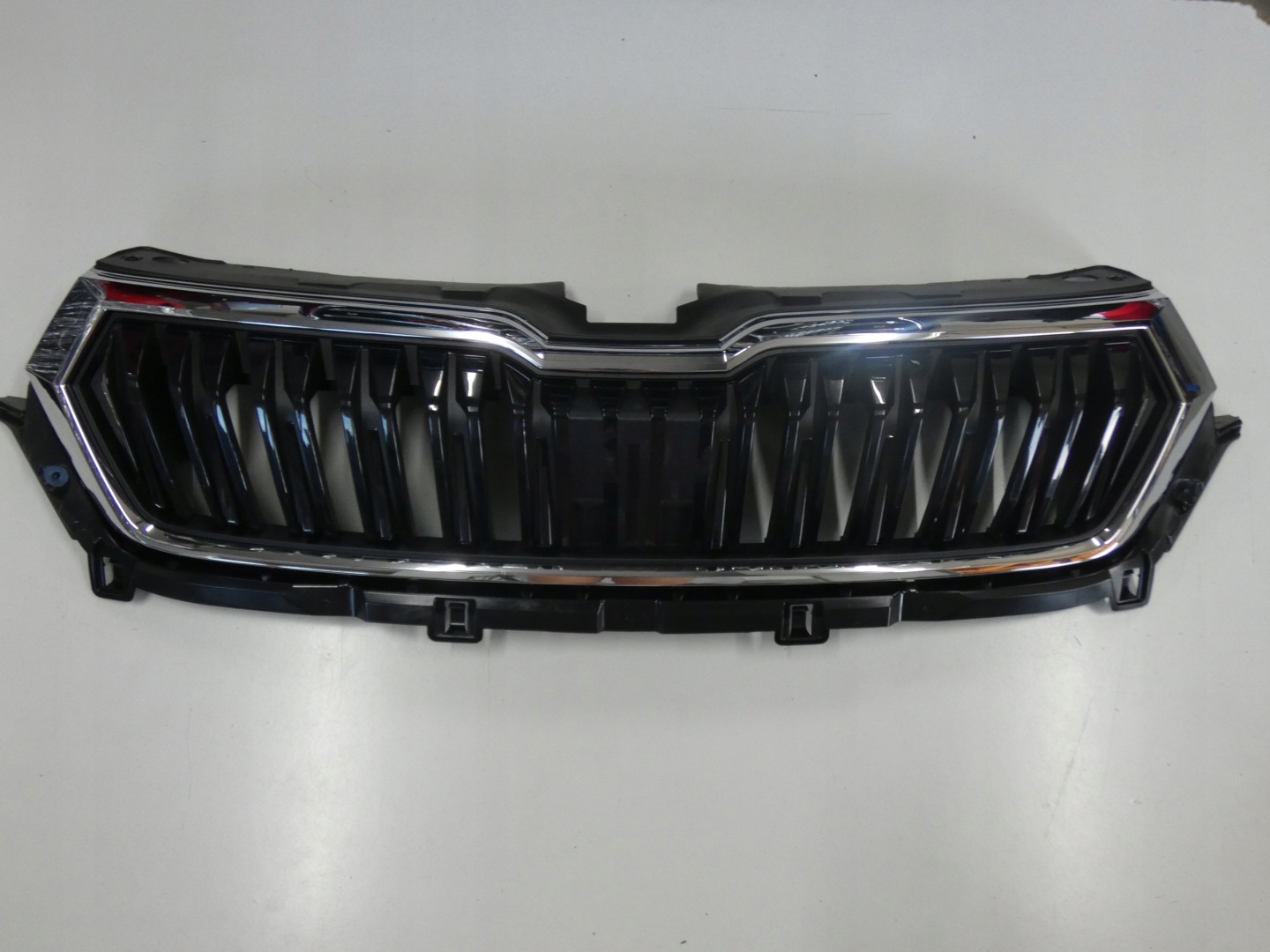 Skoda Karoq 57A Kühlergrill FRONTGRILL Kühlergitter 57A853653G - Thumbnail 1