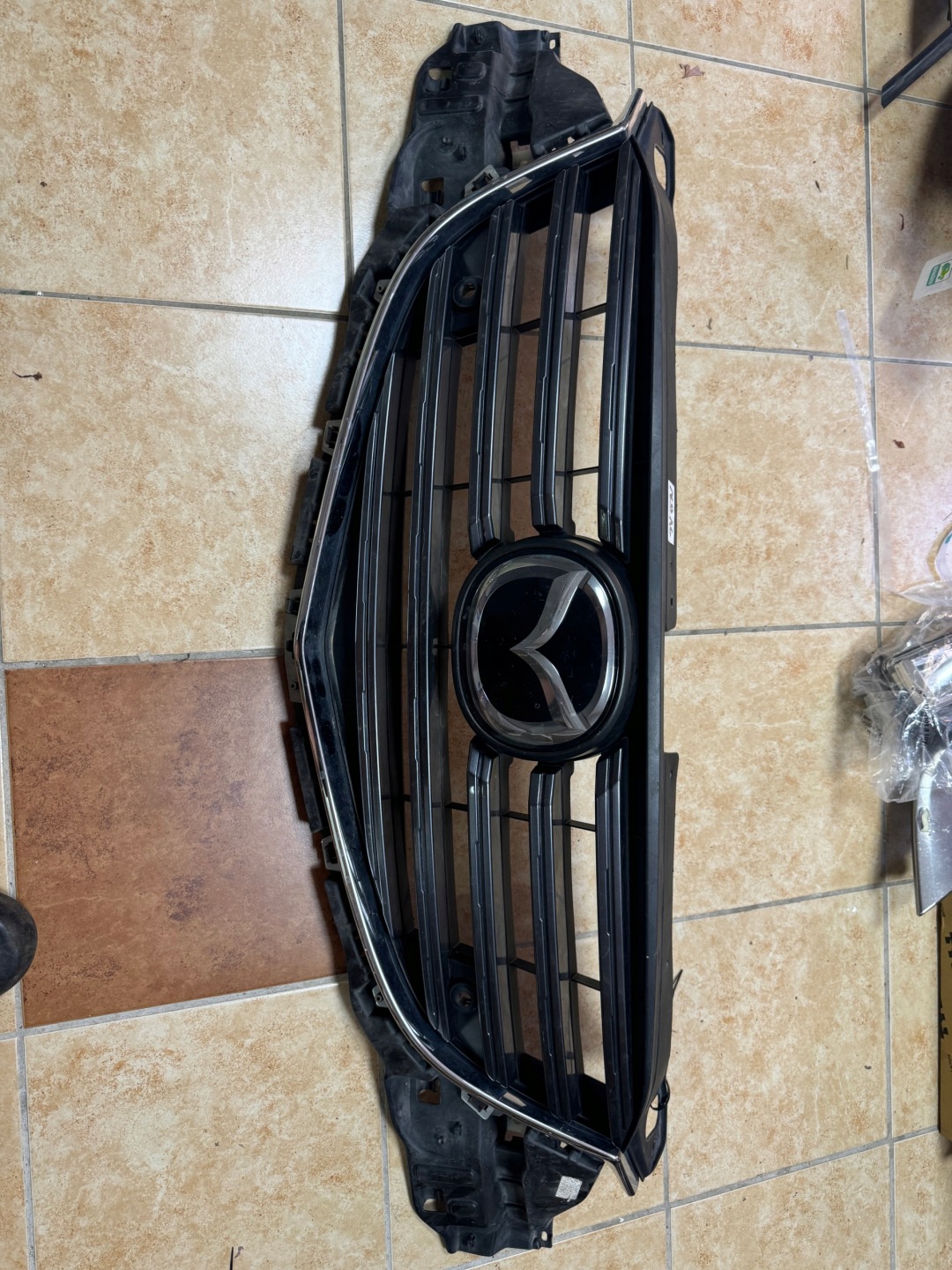 Mazda CX-5 KF Kühlergrill FRONTGRILL Kühlergitter - Thumbnail 1