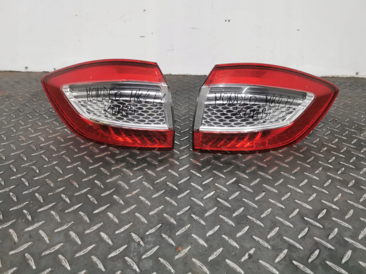 Ford Mondeo IV Mk4 Rückleuchte Rearlamp - Thumbnail 1