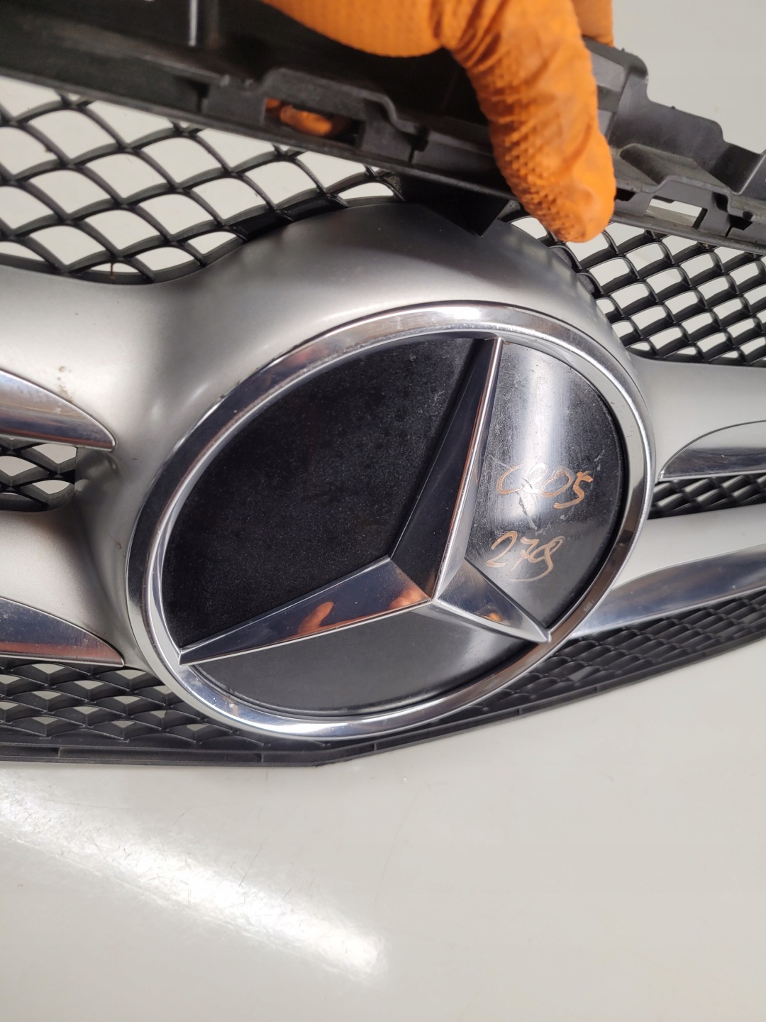 Mercedes-Benz C-Klasse W205 Kühlergrill FRONTGRILL Kühlergitter A2058801704 - Thumbnail 9