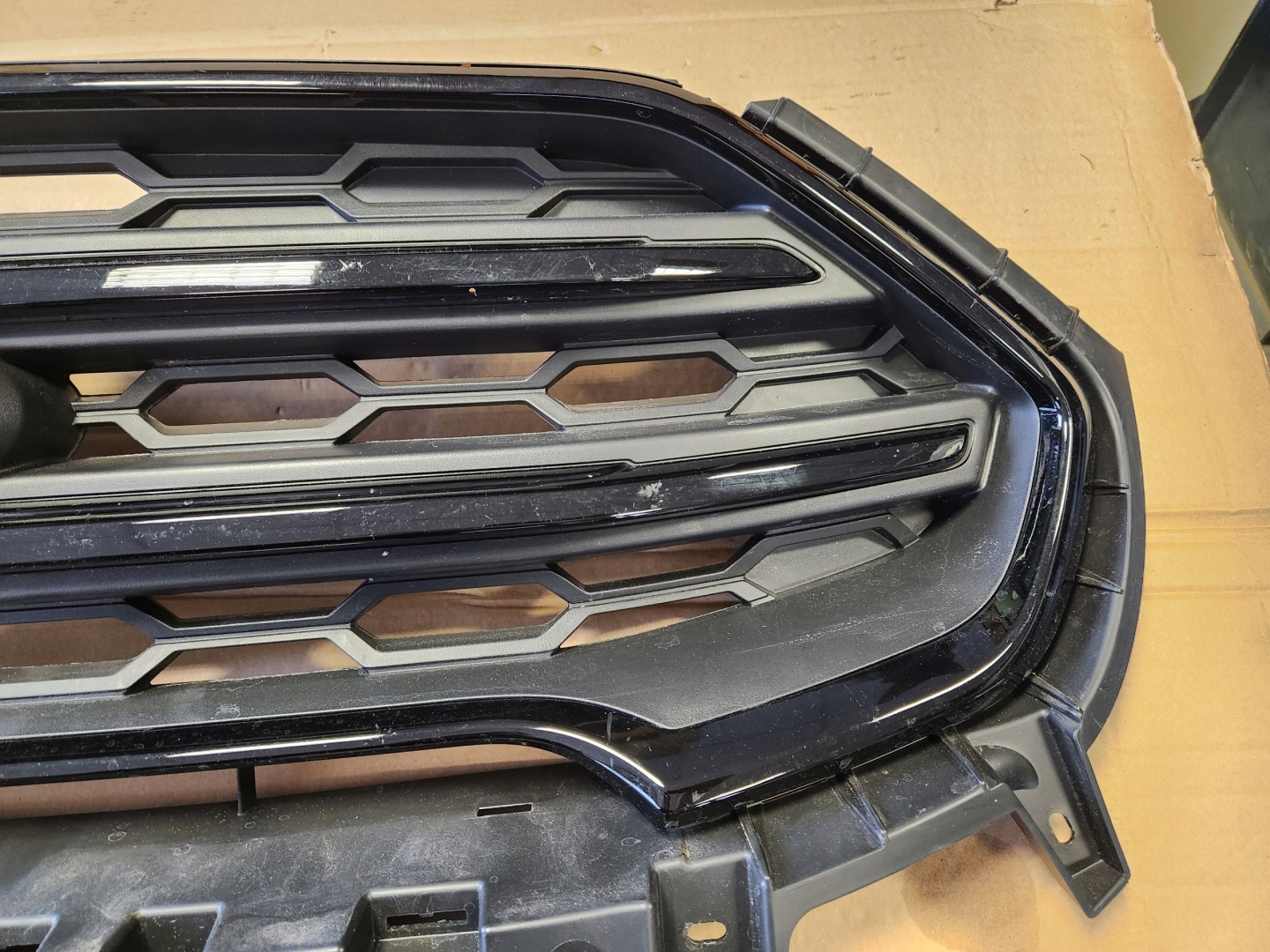 Ford EcoSport Kühlergrill FRONTGRILL Kühlergitter GN1517B968EW - Thumbnail 4