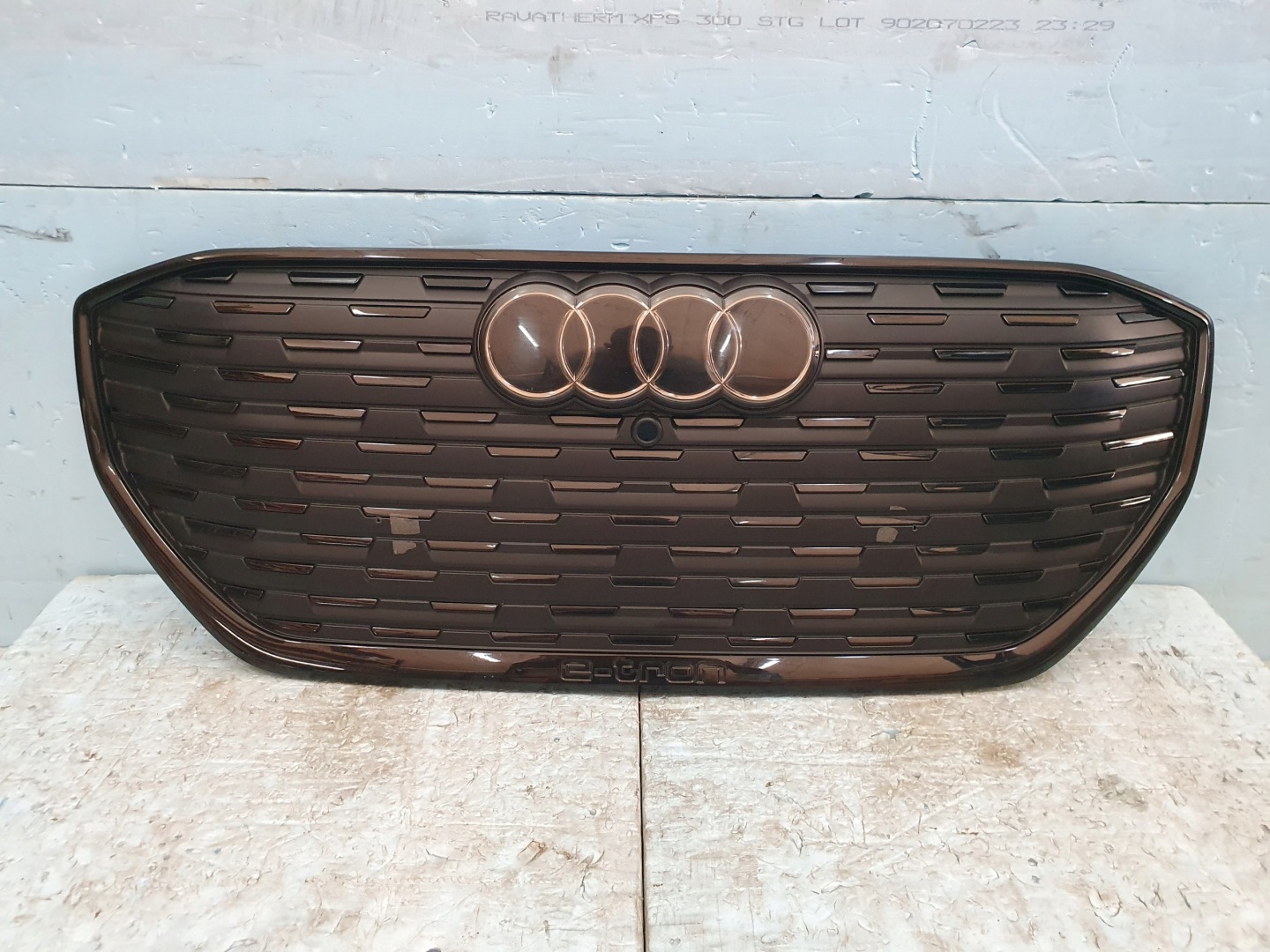 Audi Q4 Kühlergrill FRONTGRILL Kühlergitter - Thumbnail 1