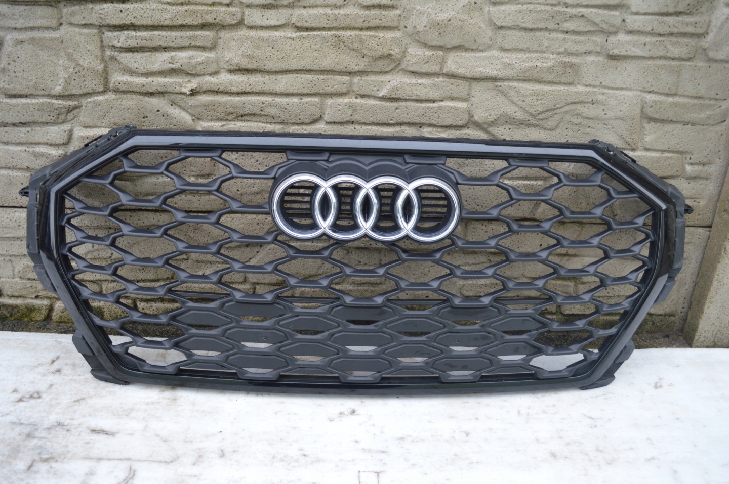Audi Q3 Kühlergrill FRONTGRILL Kühlergitter - Thumbnail 1