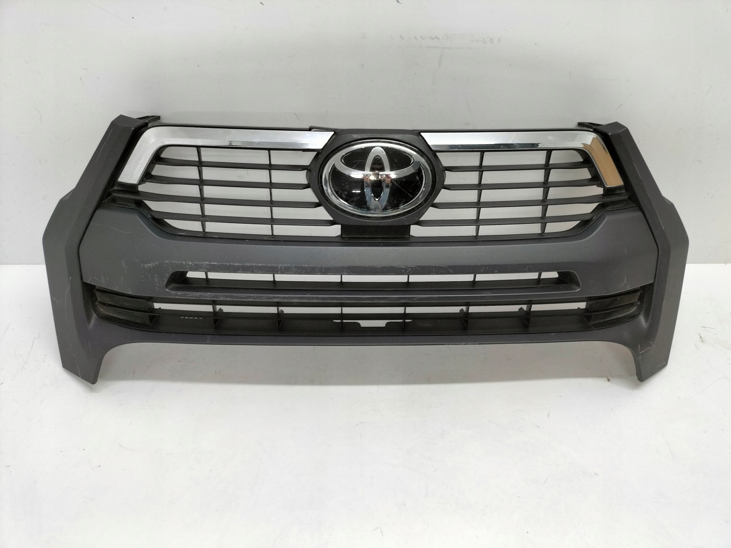Toyota Hilux AN1P Kühlergrill FRONTGRILL Kühlergitter 53100YP270 - Thumbnail 1