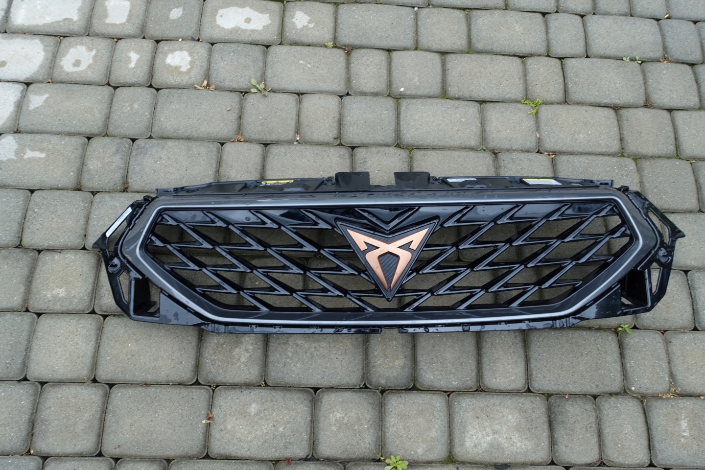 SEAT Ateca 575 Kühlergrill FRONTGRILL Kühlergitter 575853654QA - Thumbnail 1