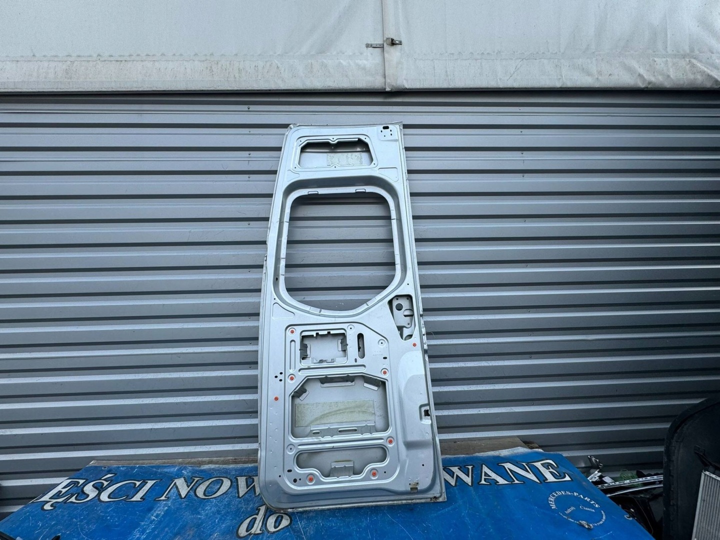Mercedes-Benz Sprinter W910 Tür Hinten Rechts Door A9077422300 - Thumbnail 6
