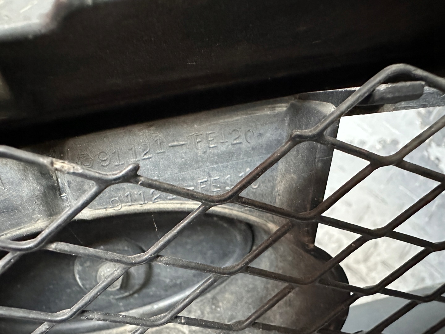 Subaru Impreza BL Kühlergrill FRONTGRILL Kühlergitter 91121FE110 - Thumbnail 5