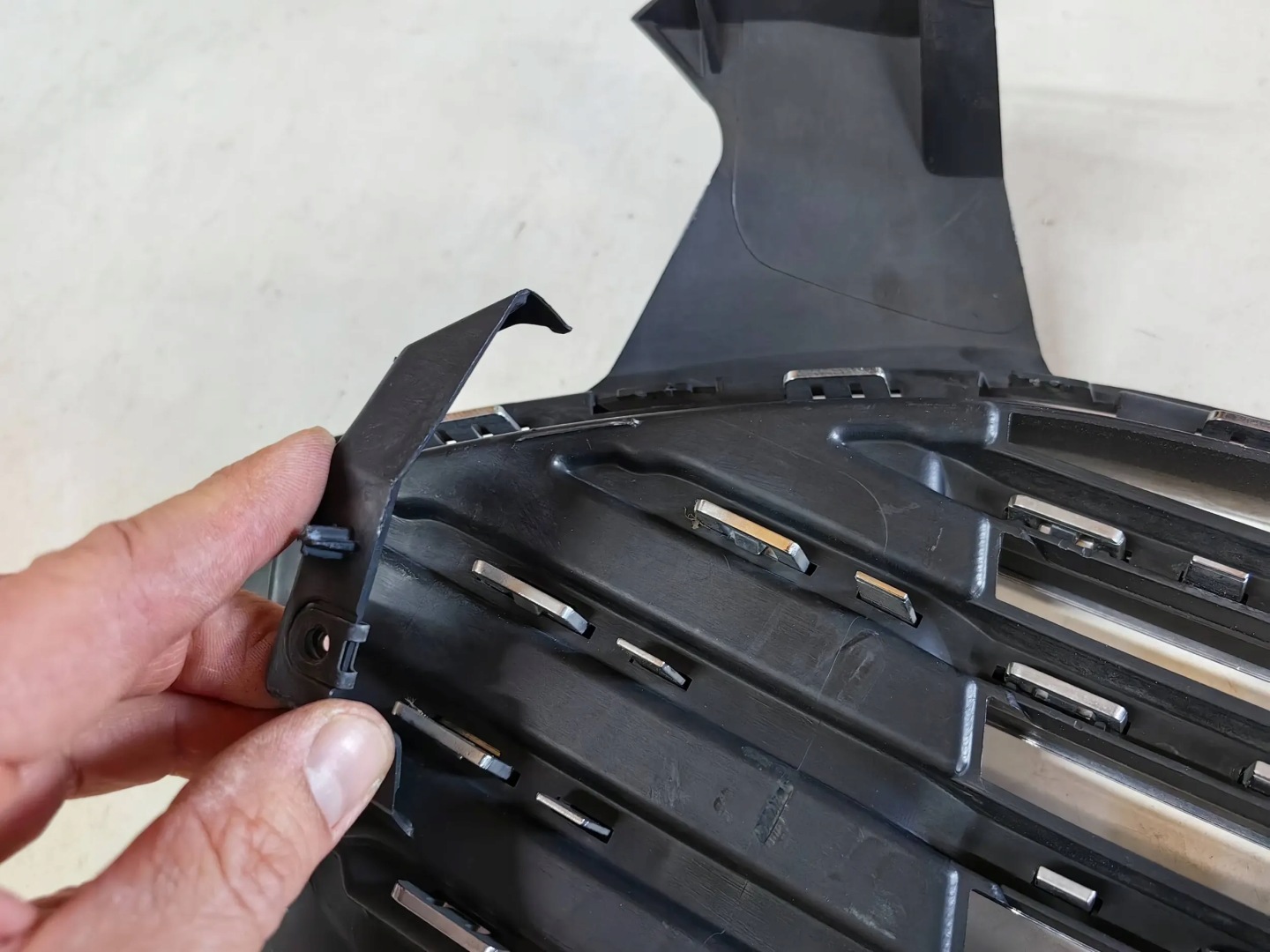 Ford Mondeo V MK5 Kühlergrill FRONTGRILL Kühlergitter DS738150JW - Thumbnail 9