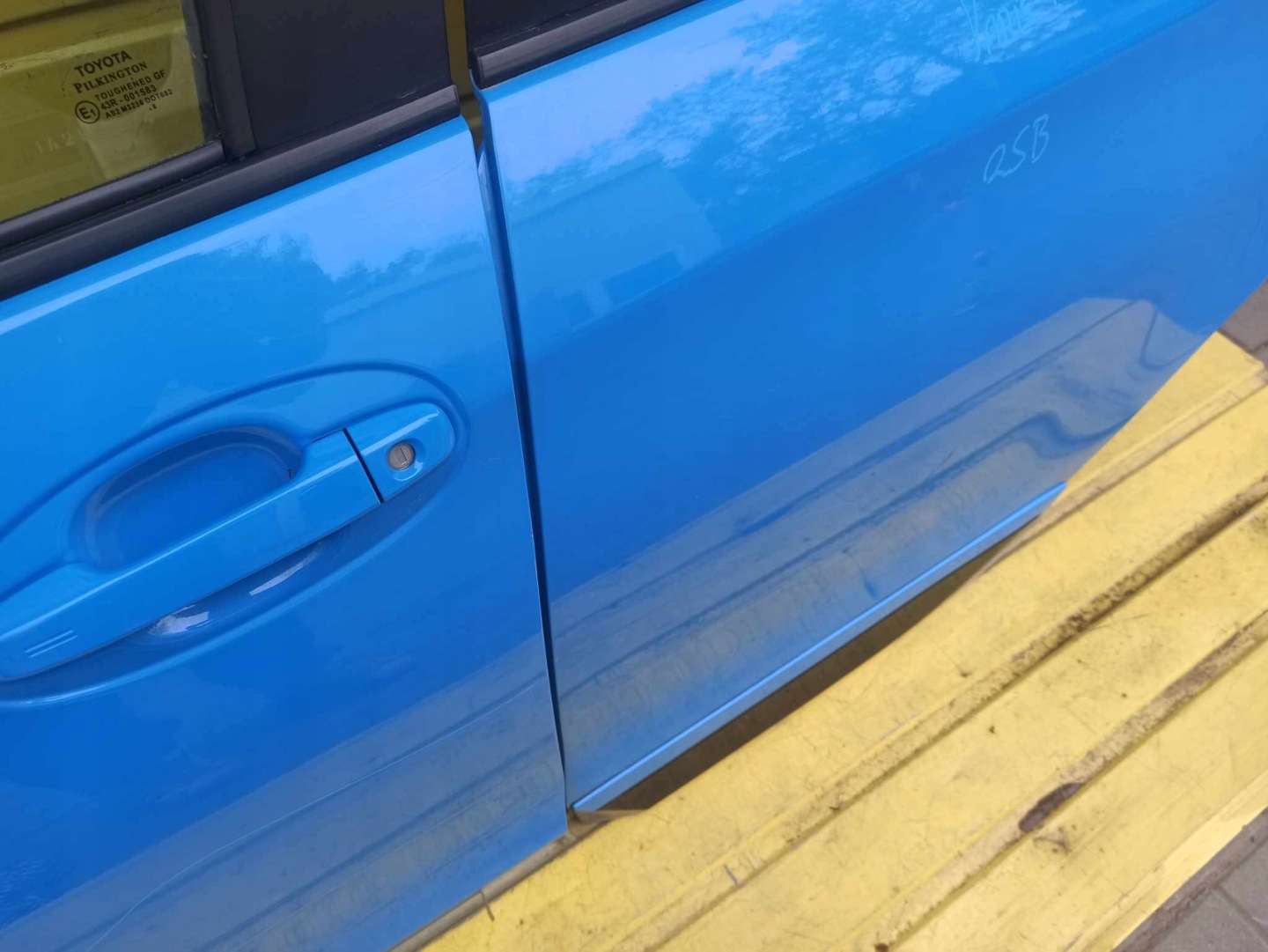 Toyota Yaris I P1 Tür Vorne Links Door 824534892A Porta Porte - Thumbnail 10