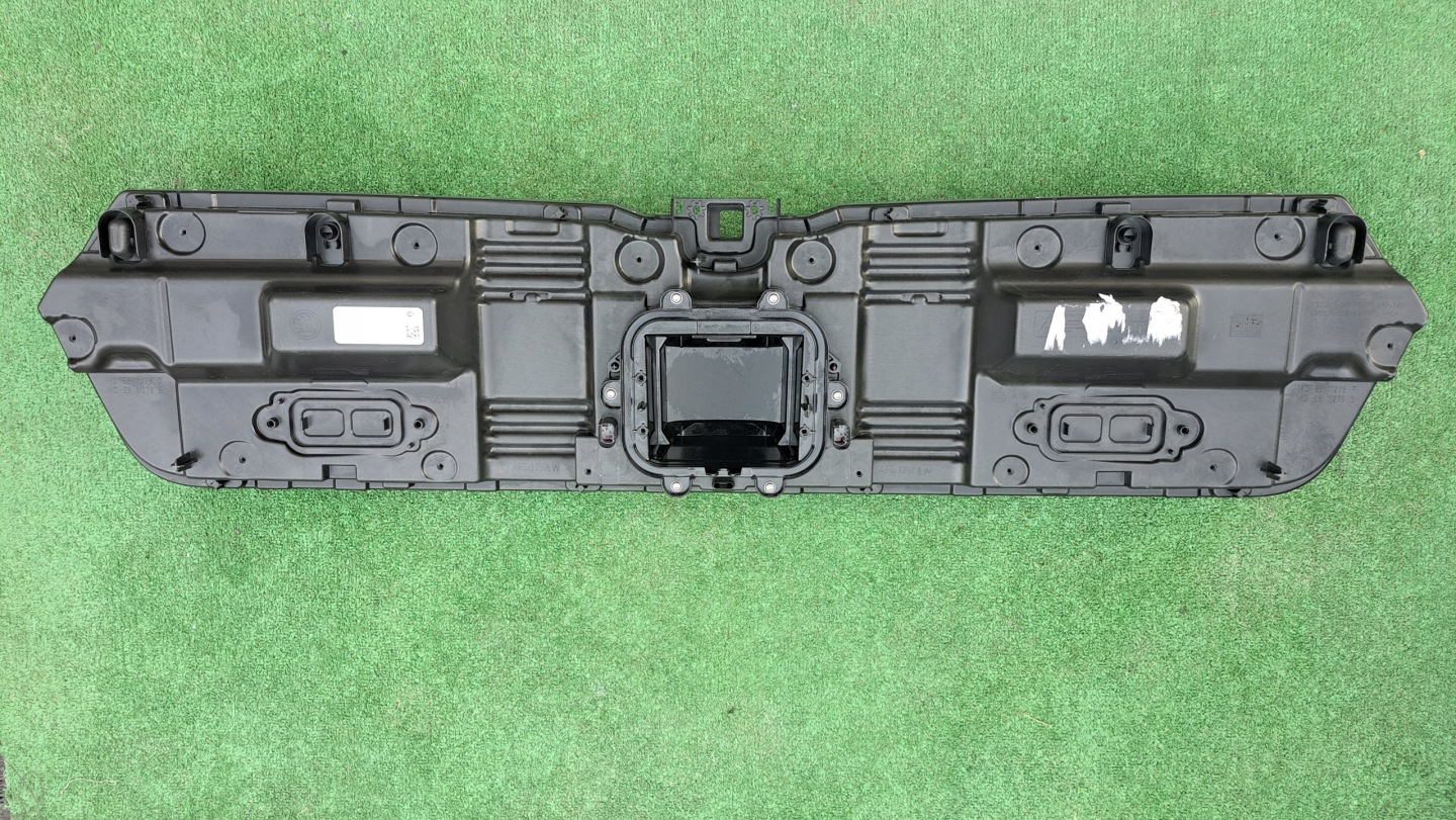 Skoda Enyaq 5LA Kühlergrill FRONTGRILL Kühlergitter 5LA941107A - Thumbnail 4