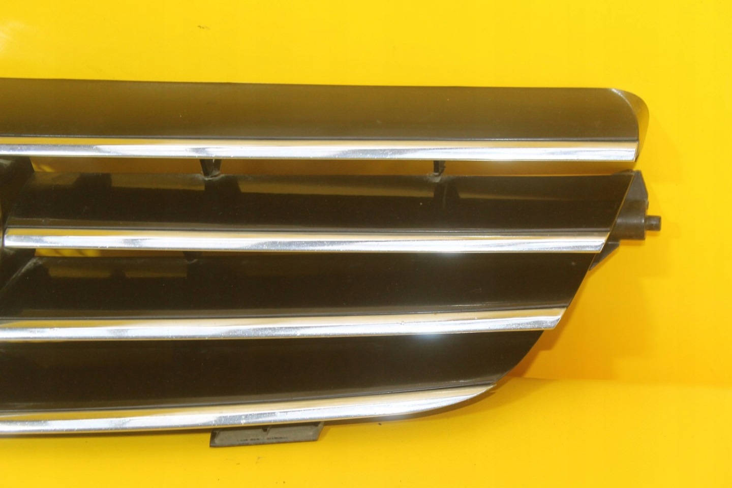Mercedes-Benz CLK-Klasse W209 Kühlergrill FRONTGRILL Kühlergitter A2098800183 - Thumbnail 4