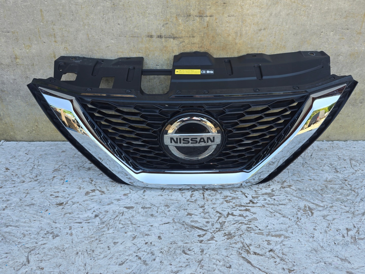 Nissan Qashqai J11 Kühlergrill FRONTGRILL Kühlergitter 62398HV80A - Thumbnail 1