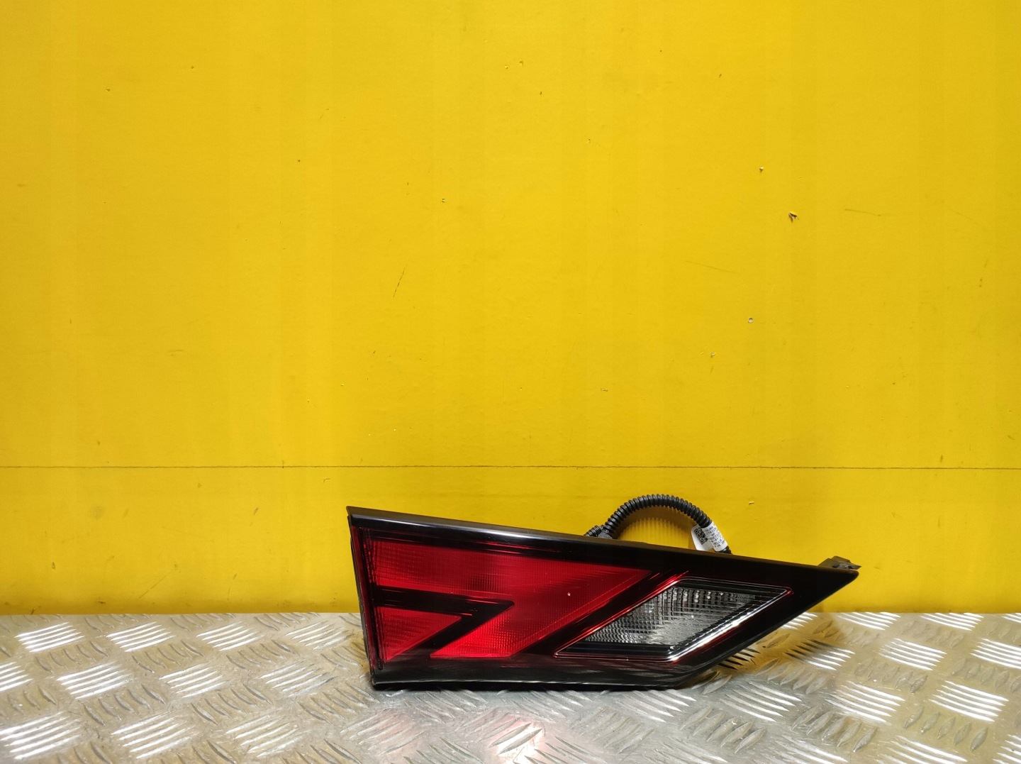 Nissan Sentra Rückleuchte NISSANSEN Rearlamp - Thumbnail 1