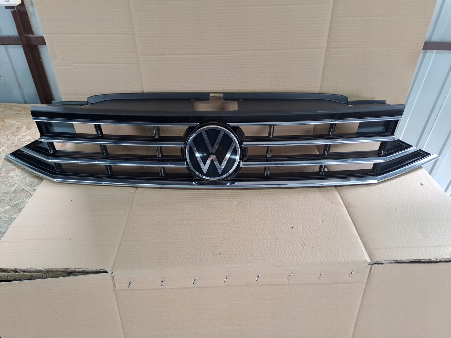 VW Passat B8 Kühlergrill FRONTGRILL Kühlergitter 3G0853651 - Thumbnail 1