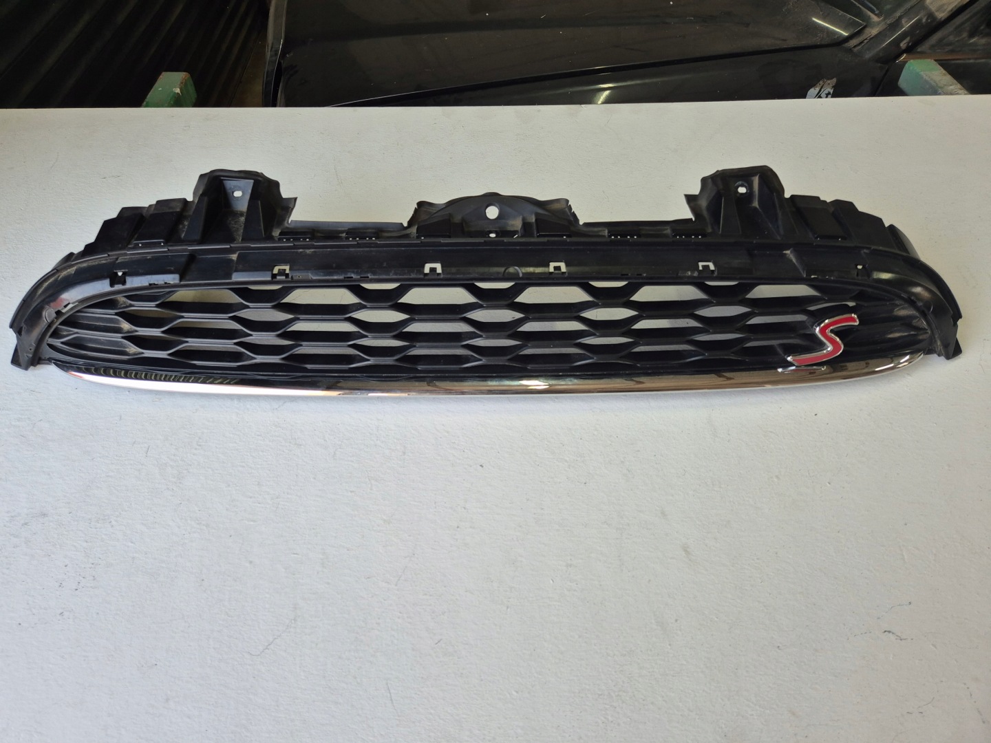 Mini MINI F55 Kühlergrill FRONTGRILL Kühlergitter 7368129 - Thumbnail 1