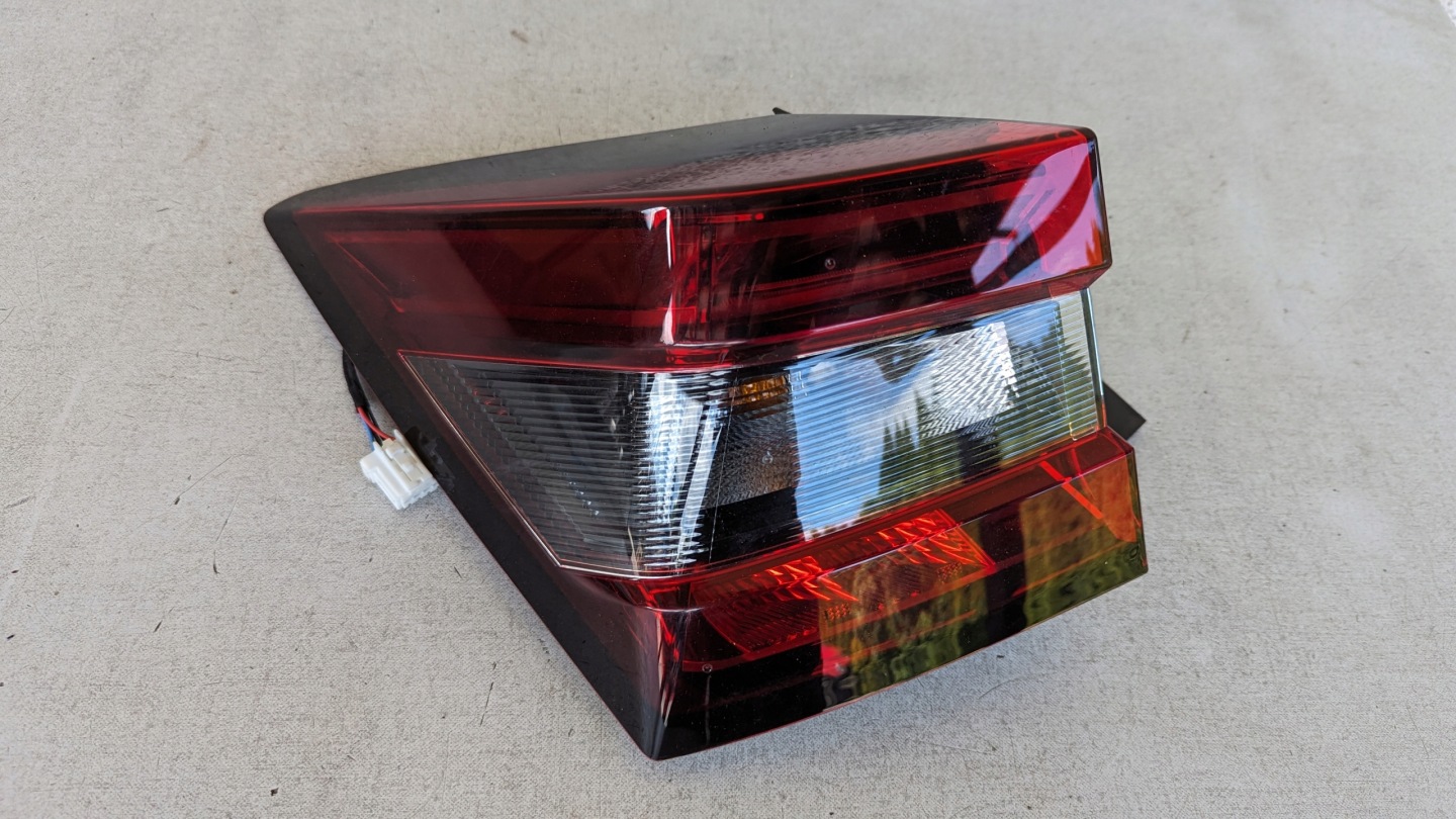 Nissan Juke F16 Rückleuchte 265556PA0A Rearlamp - Thumbnail 1