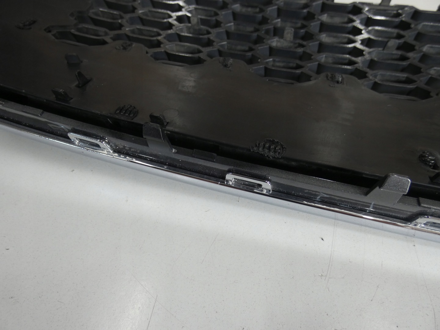 Ford Ka III KAF Mk3 Kühlergrill FRONTGRILL Kühlergitter - Thumbnail 11
