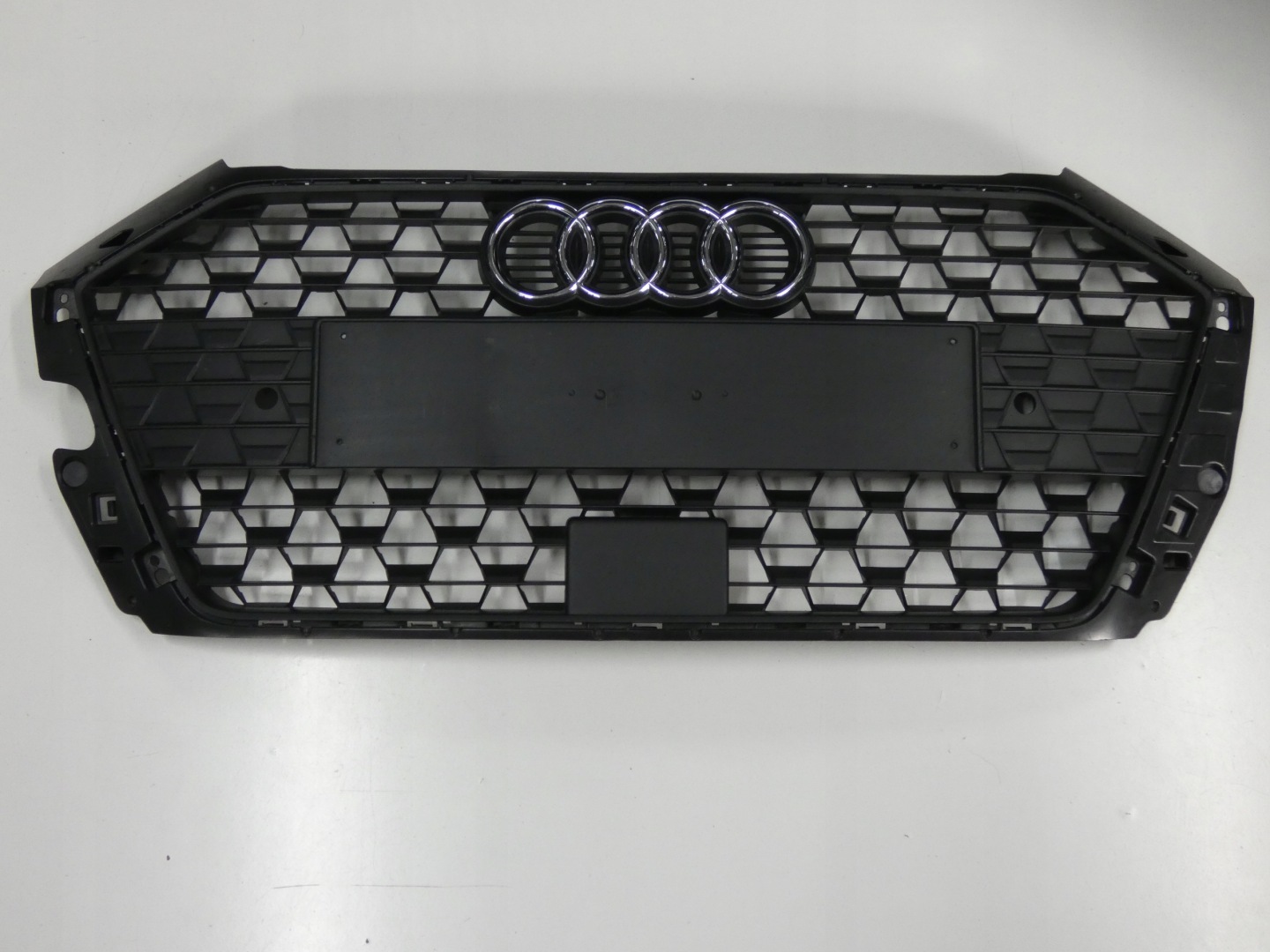 Audi A1 82A Kühlergrill FRONTGRILL Kühlergitter 82A853653A - Thumbnail 1