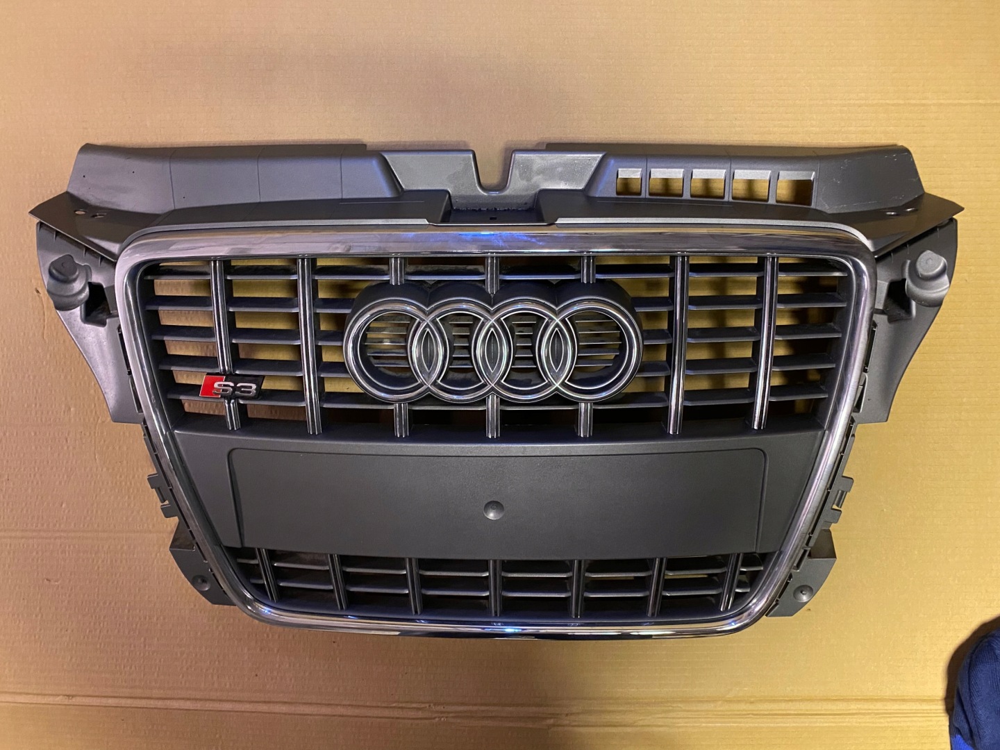 Audi 8P0 Kühlergrill FRONTGRILL Kühlergitter 8P0853653F - Thumbnail 3